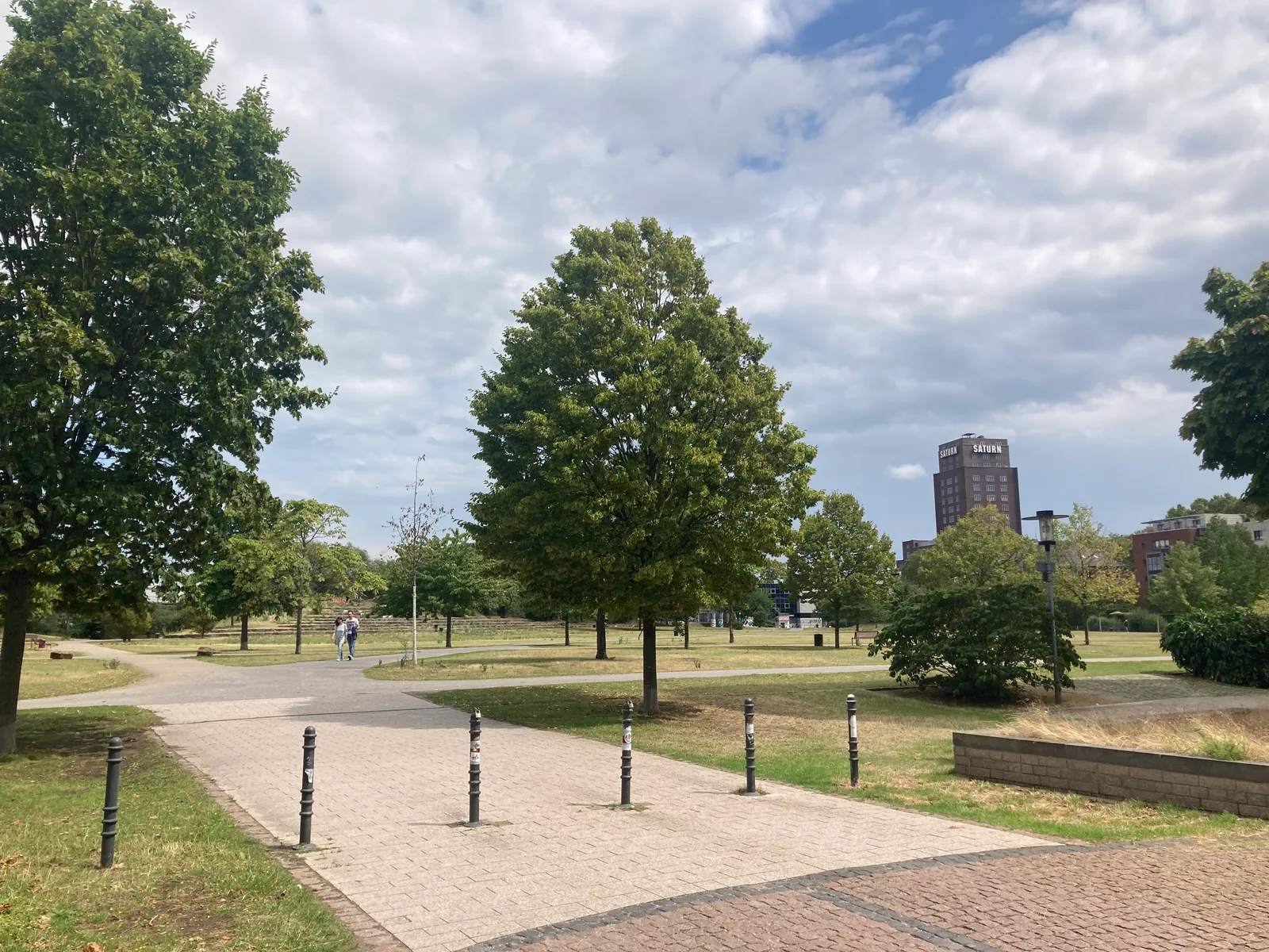 Atmosphere at August-Sander-Park Köln — travel photo