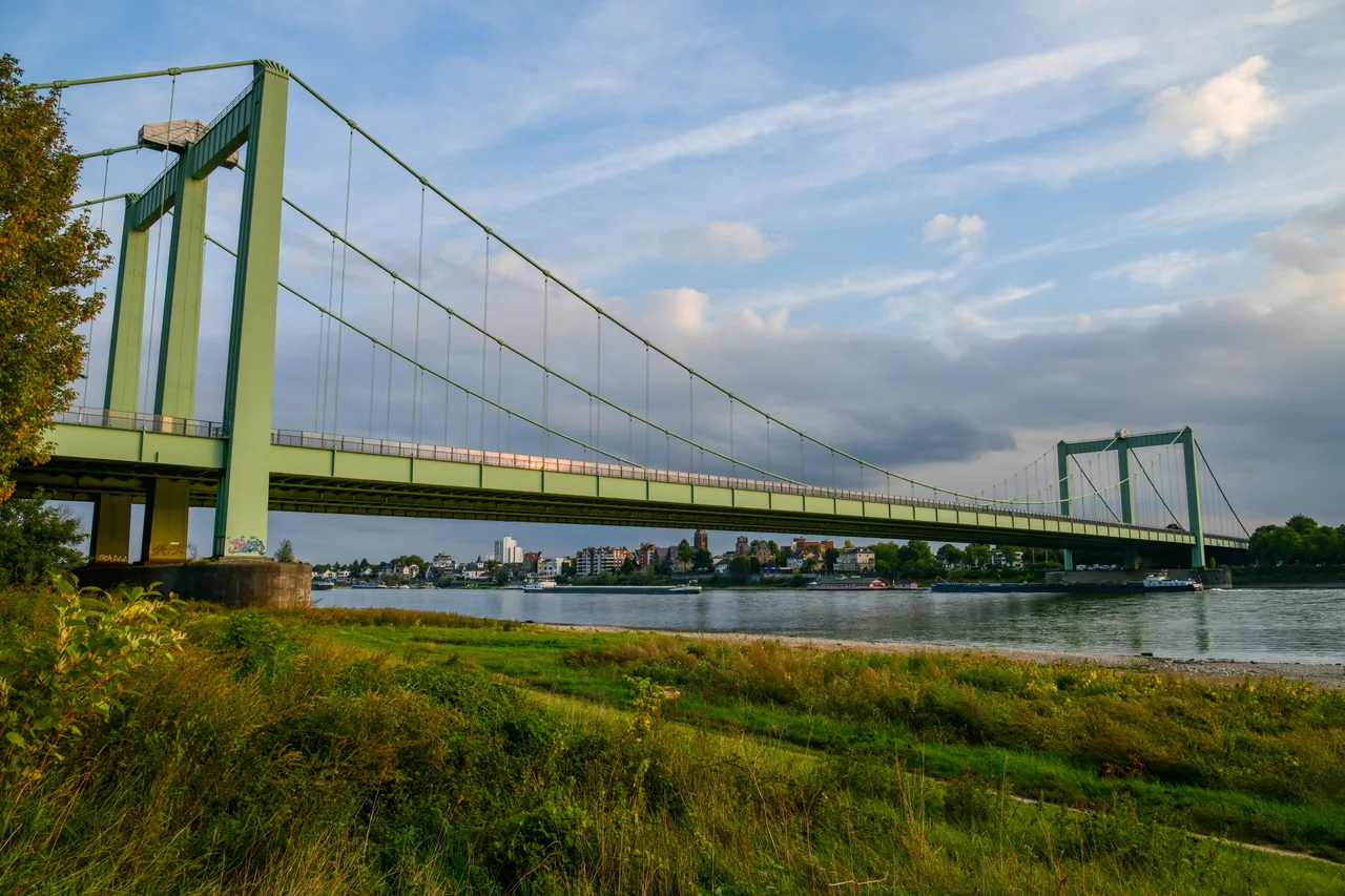 Cologne Rodenkirchen Bridge — romantic guide Köln