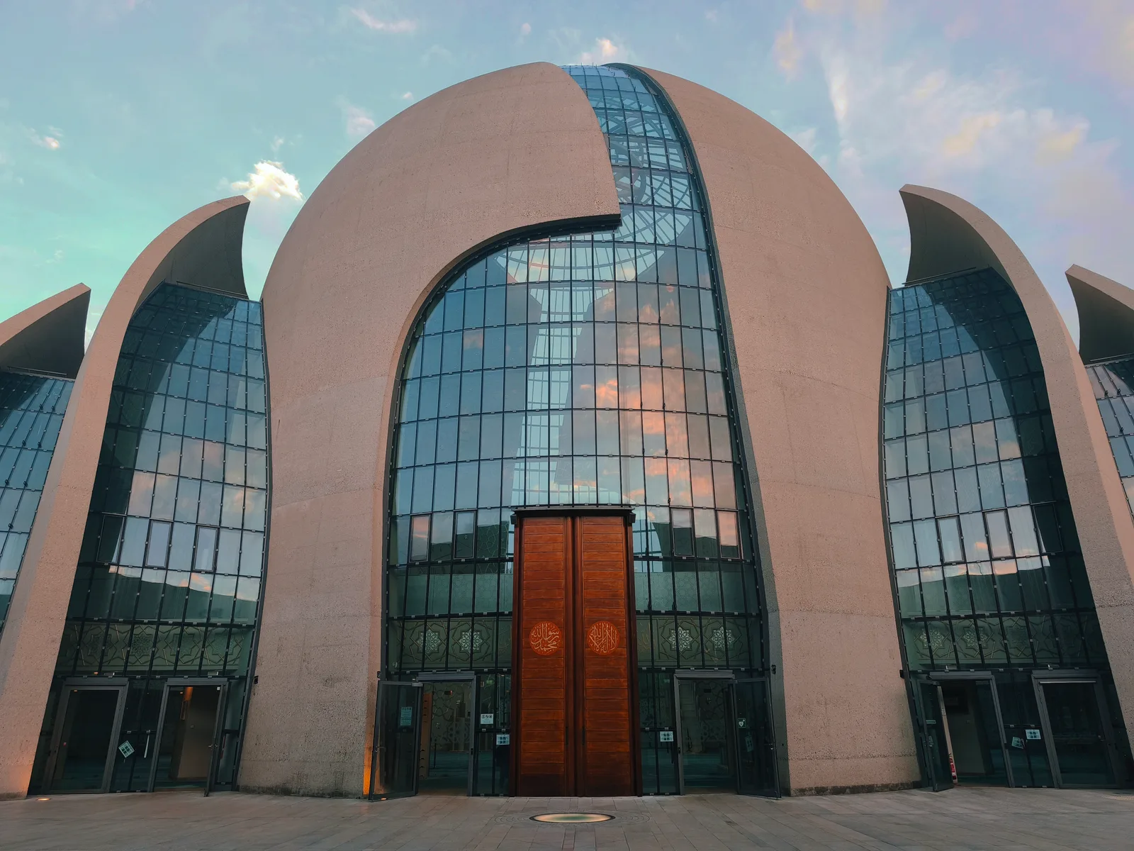 Atmosphere at DITIB Center an der Zentralmoschee Köln — travel photo