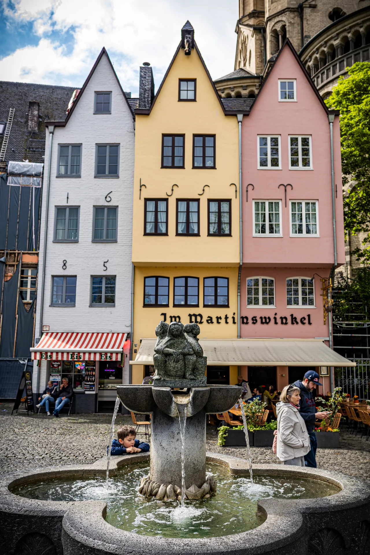 Fischweiber-Brunnen (Rainer Walk, 1986)