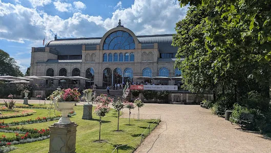 Details at Flora Cologne - Palais im Park Köln — travel photo