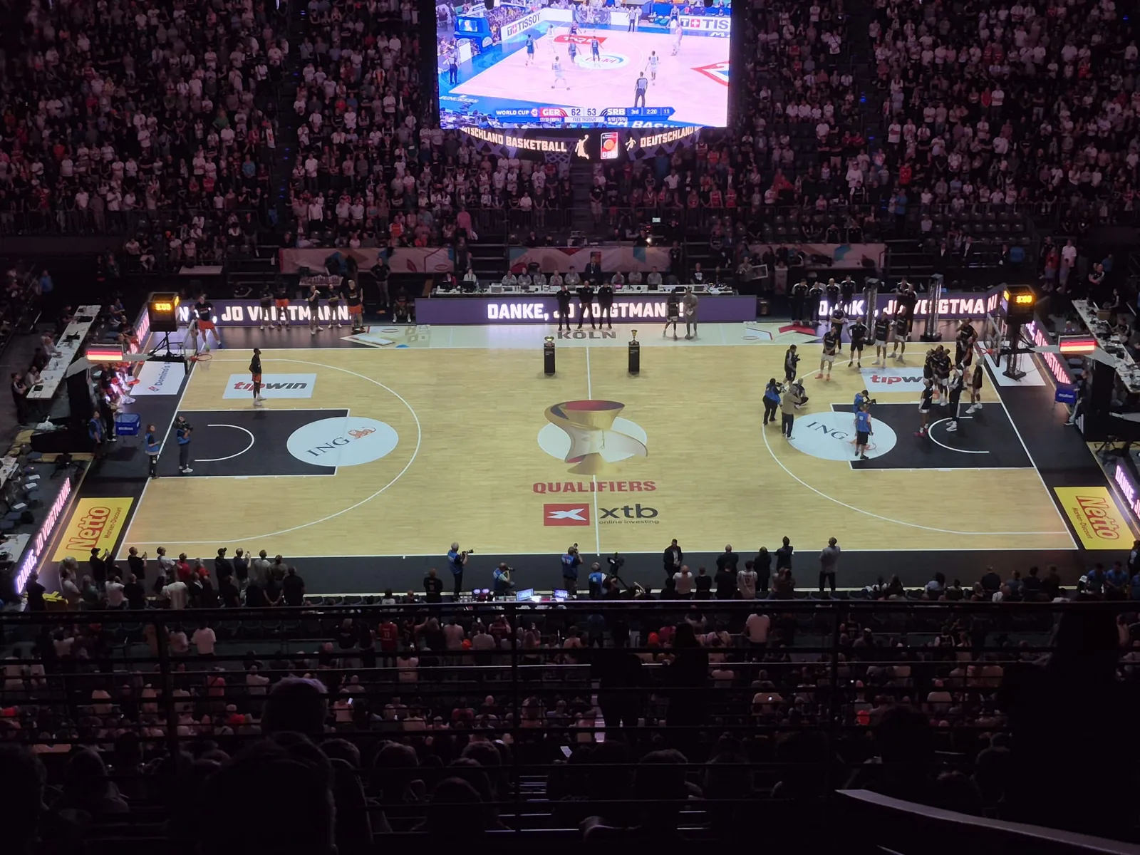 Main view at Lanxess Arena Köln — travel photo