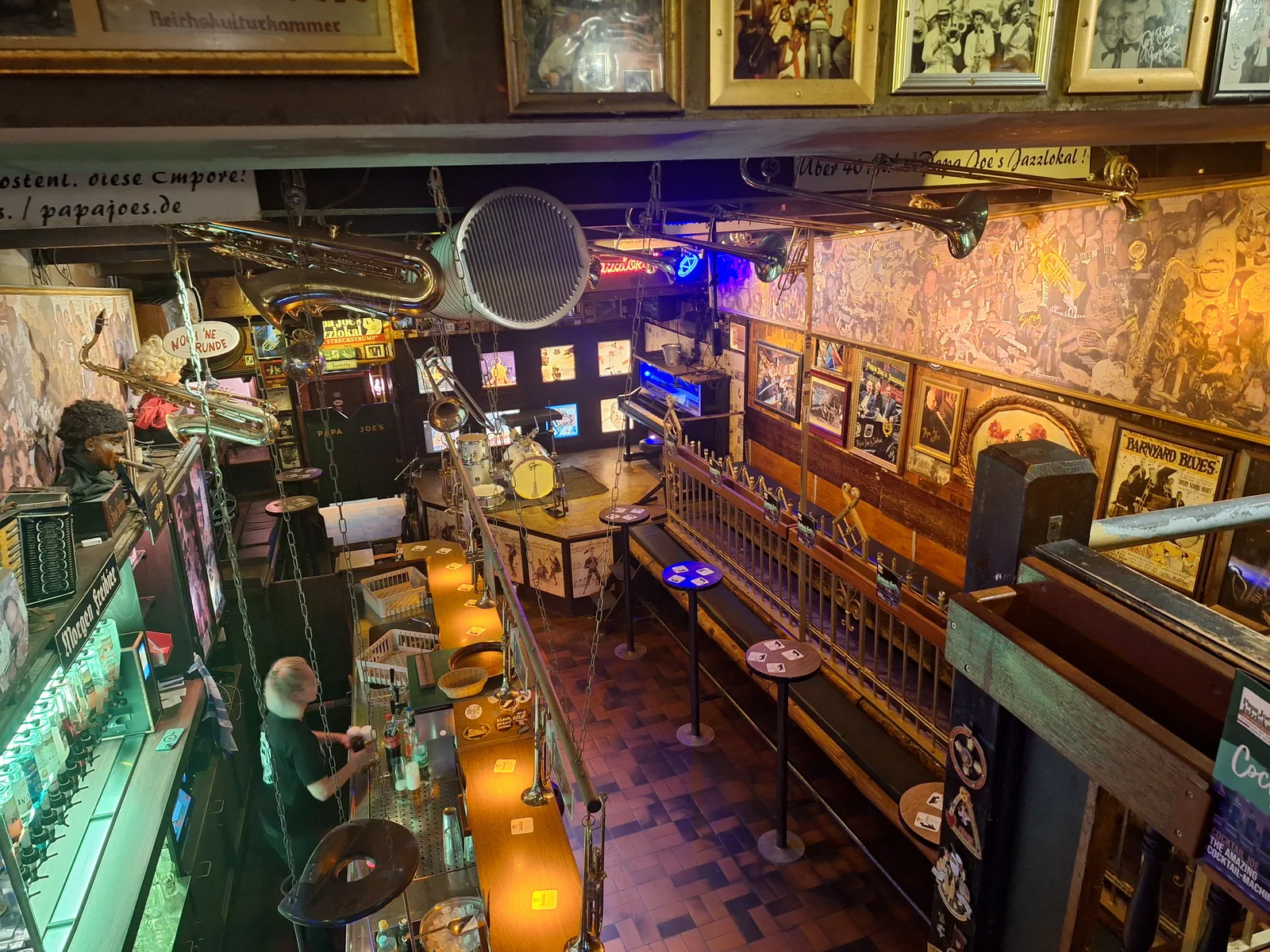 Main view at Papa Joe's Jazz Bar Köln — travel photo