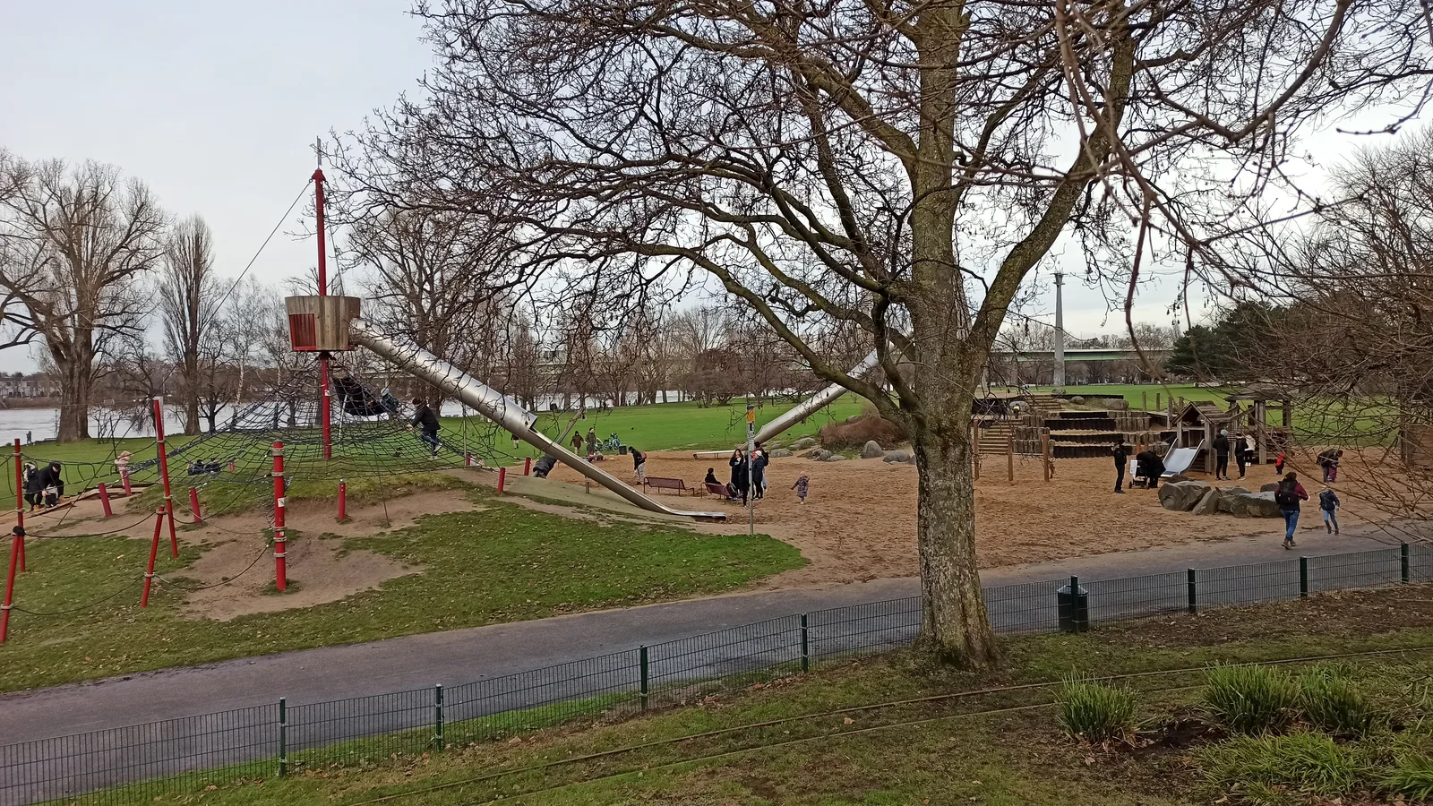 Atmosphere at Spielplatz im Rheinpark Köln — travel photo