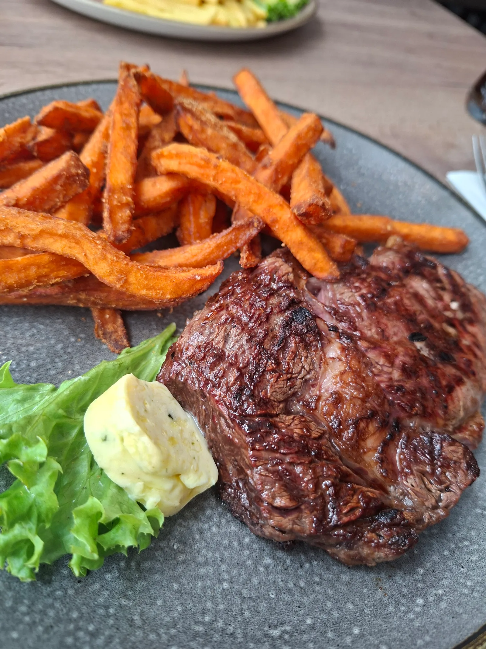 Atmosphere at The Small Steakhouse Köln — travel photo