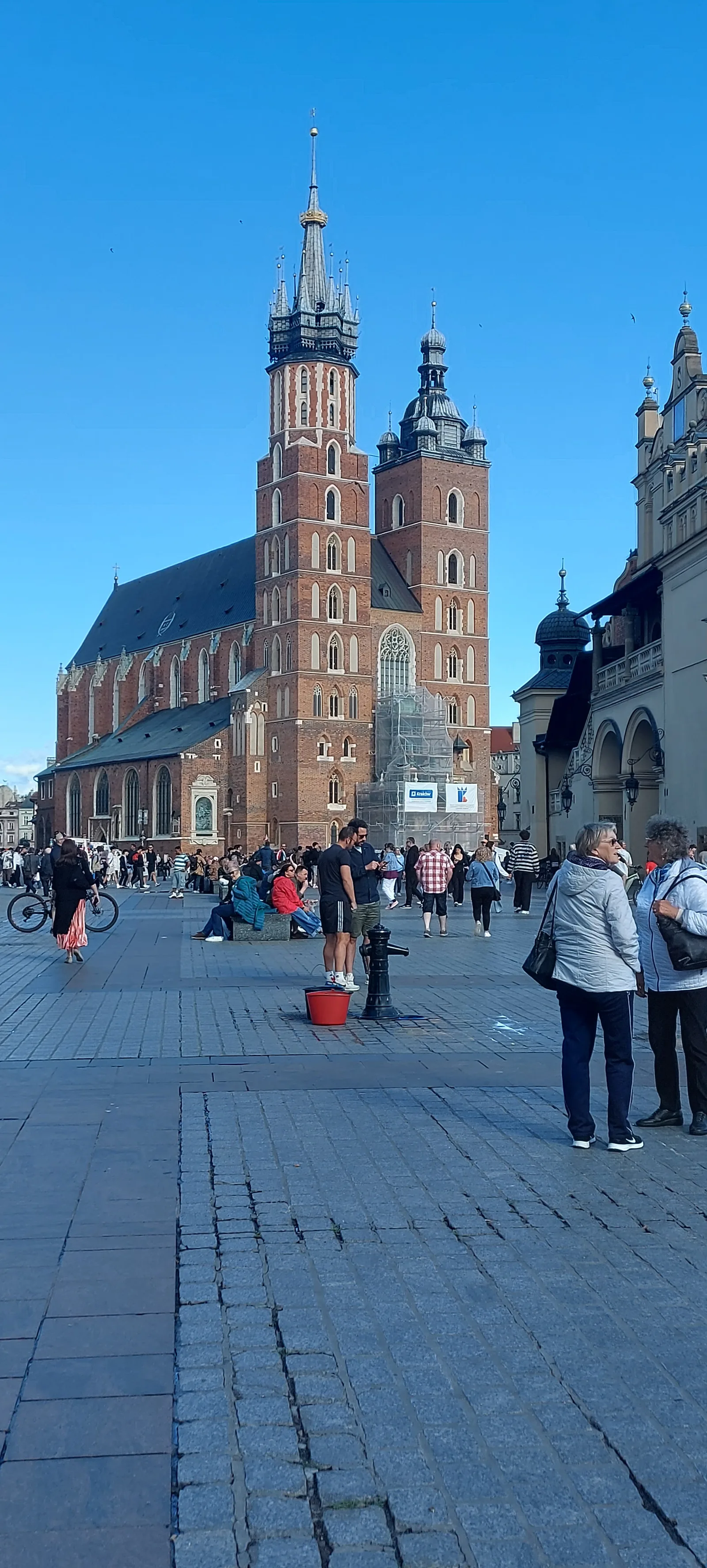 Details at Adam Mickiewicz Monument Kraków — travel photo