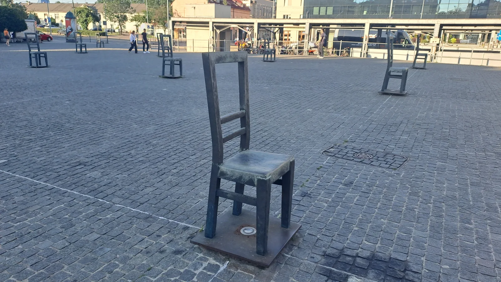 Main view at Jewish Ghetto Memorial Kraków — travel photo