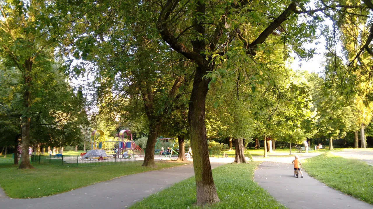 Stanisław Wyspiański Park — romantic guide Krakow