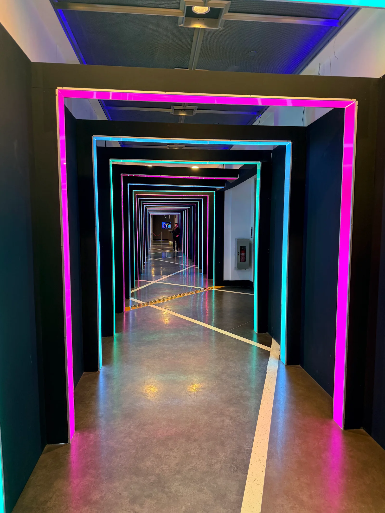 Atmosphere at Petrosains, The Discovery Centre Kuala Lumpur — travel photo