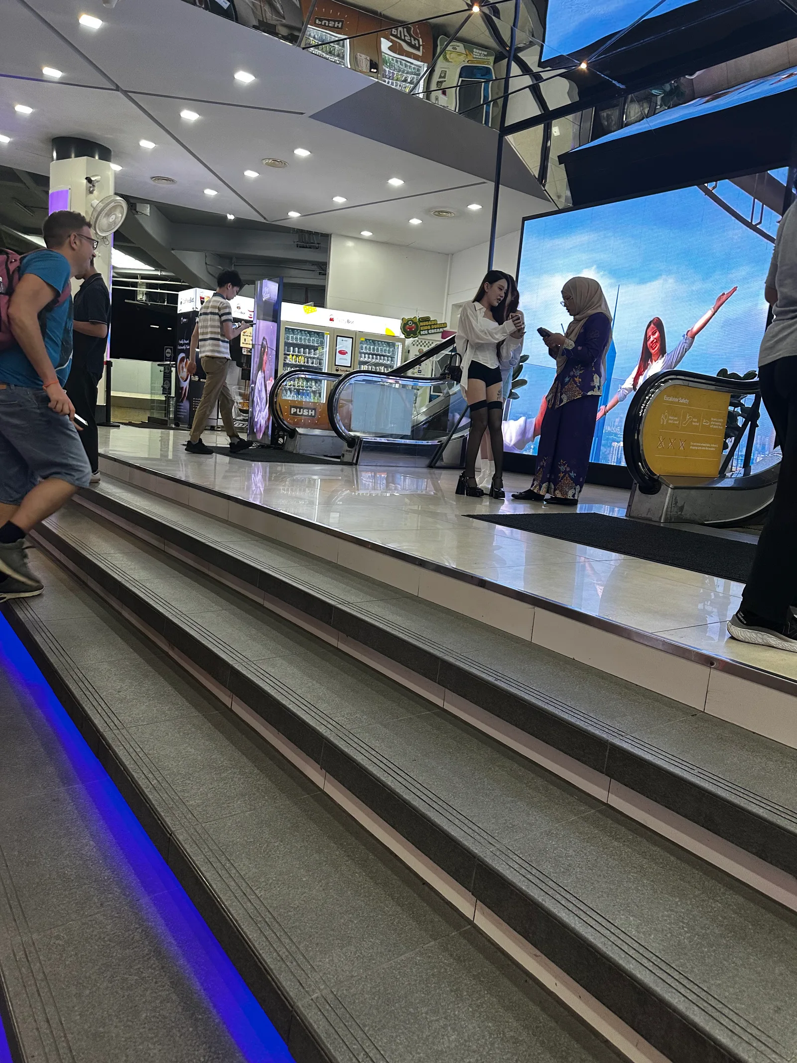 Atmosphere at Sky Deck KL Tower Kuala Lumpur — travel photo