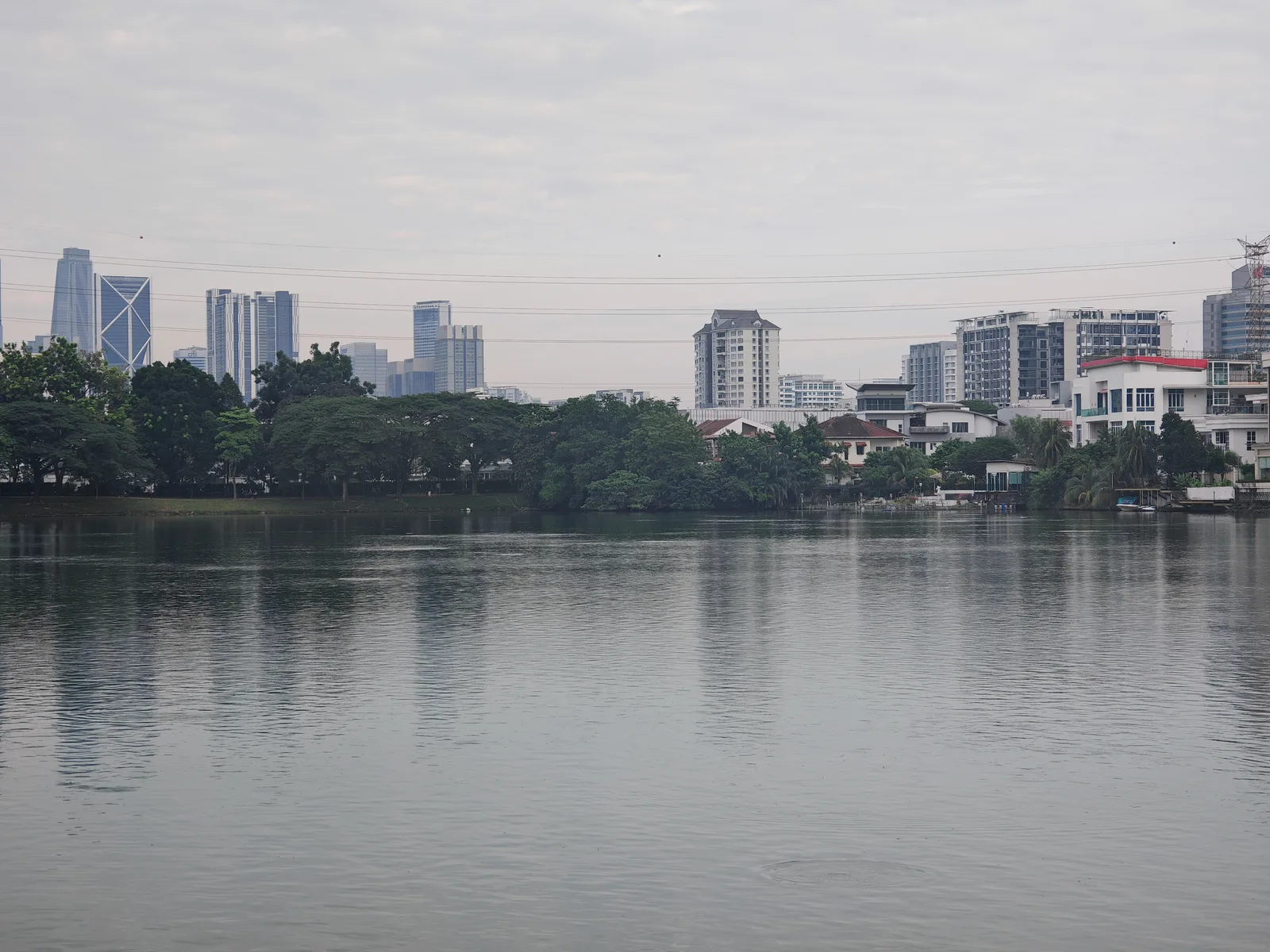 Atmosphere at Taman Tasik Ampang Hilir Kuala Lumpur — travel photo