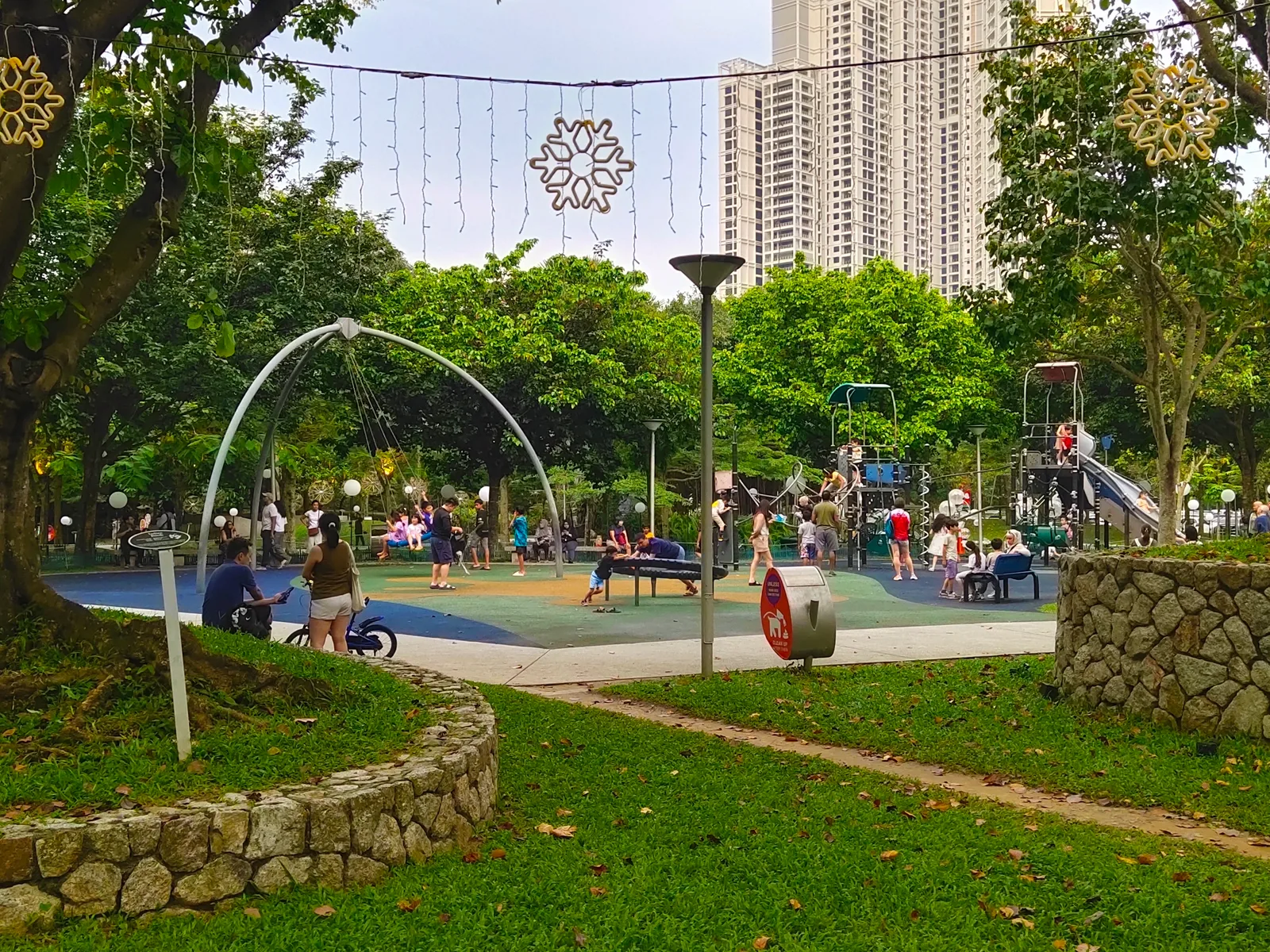 Details at The Central Park Kuala Lumpur — travel photo