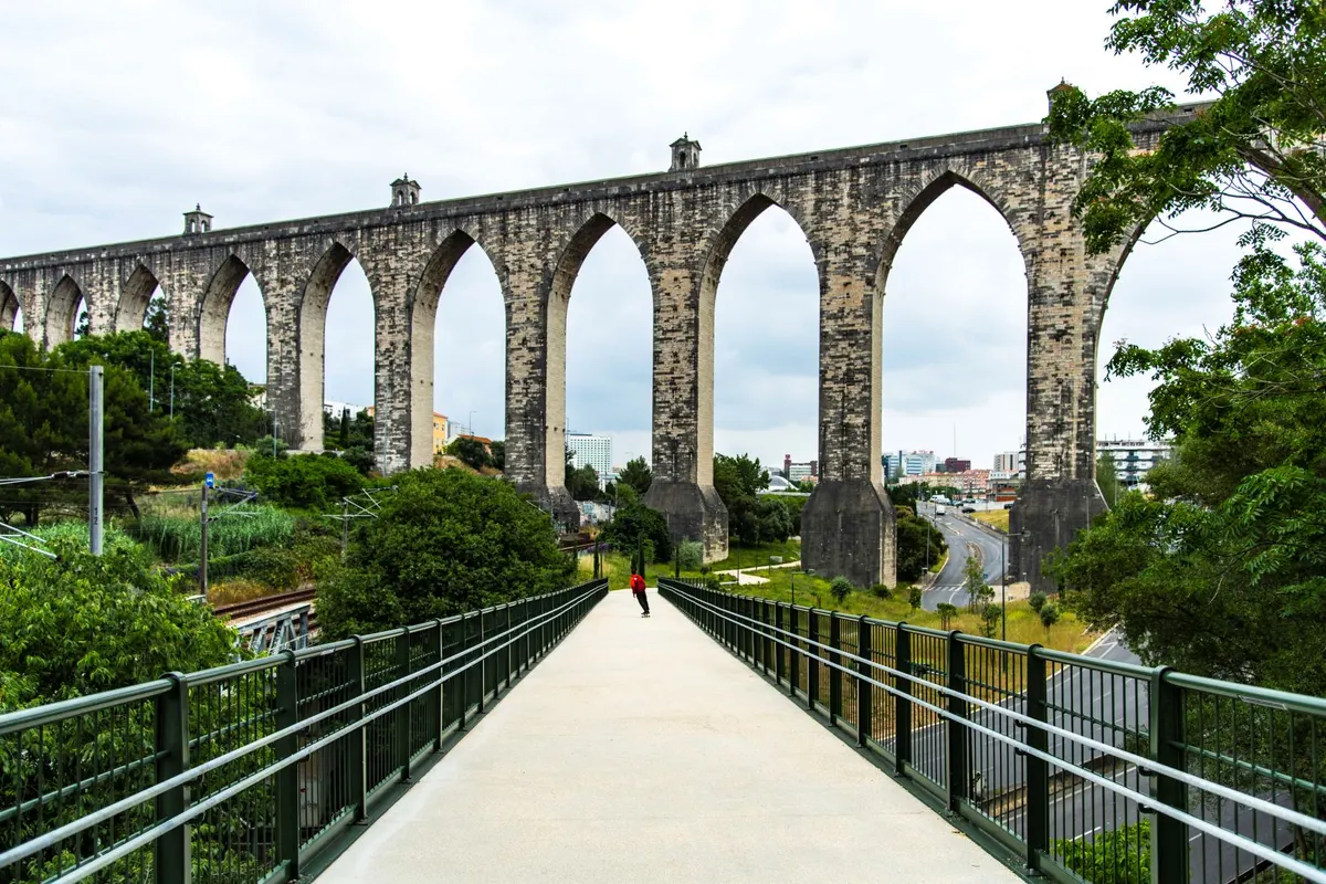Details at Aqueduto das Águas Livres - view point Lisbon — travel photo