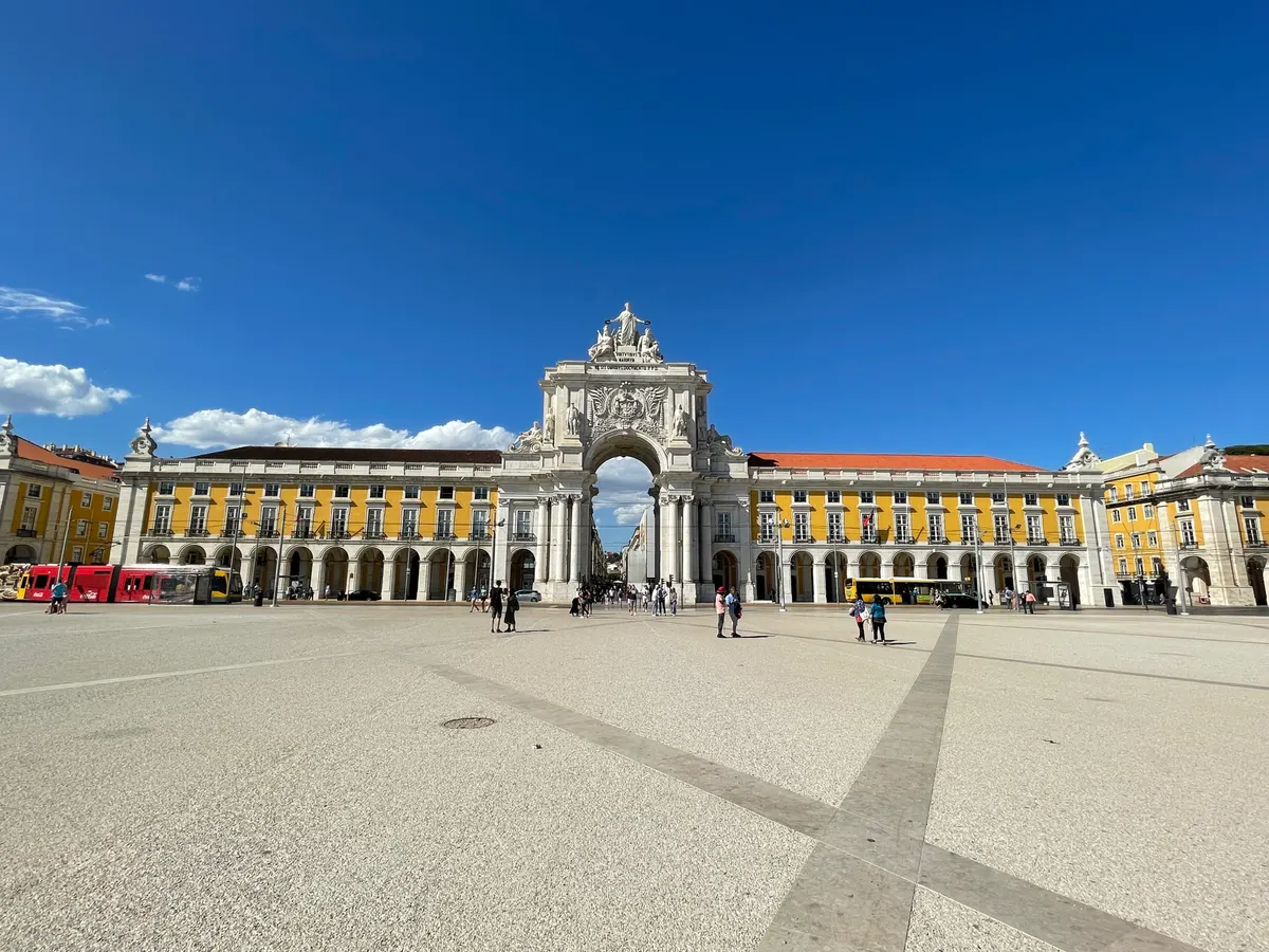 Details at Cais das Colunas Lisbon — travel photo