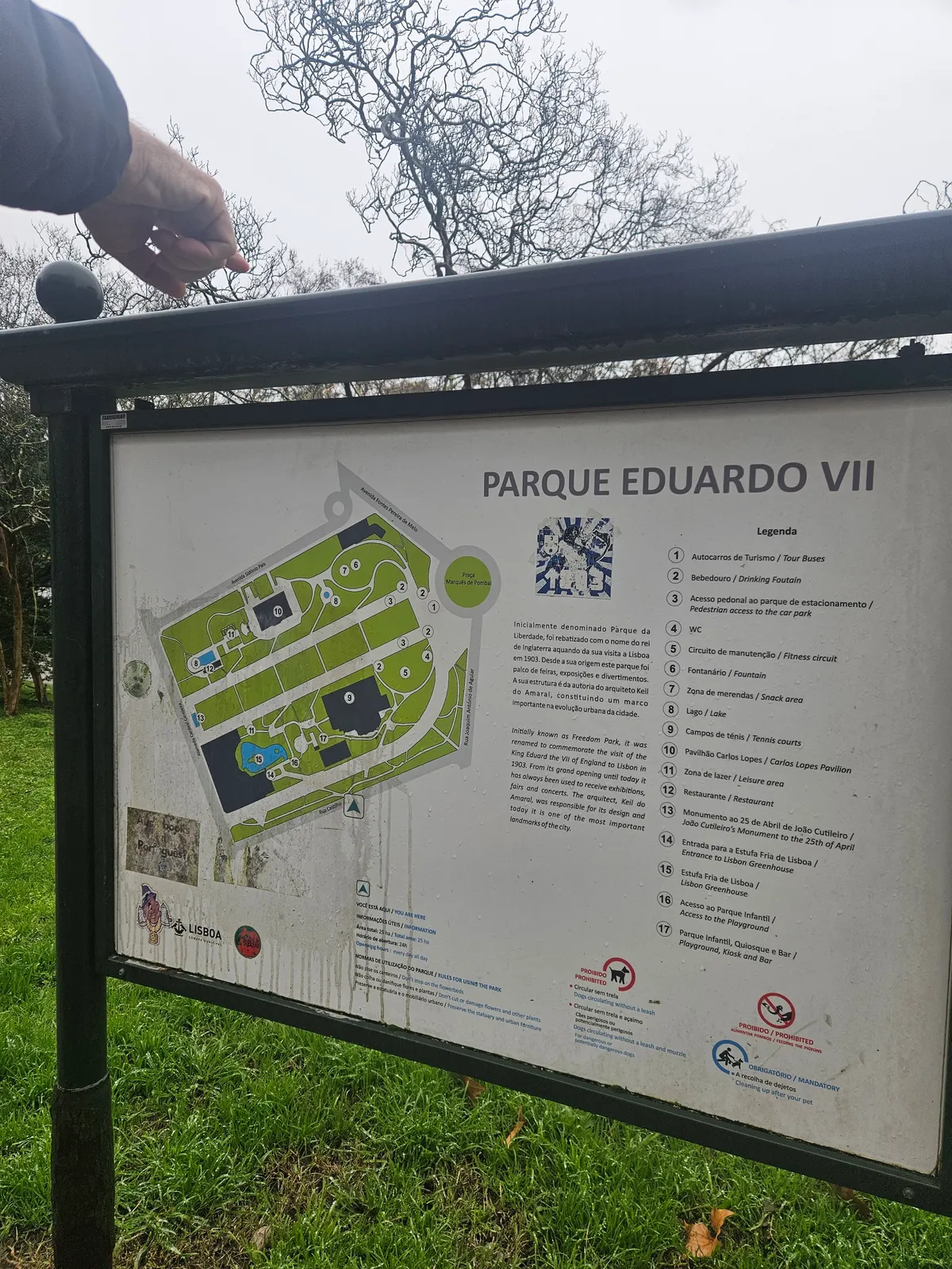 Details at Eduardo VII Park Lisbon — travel photo