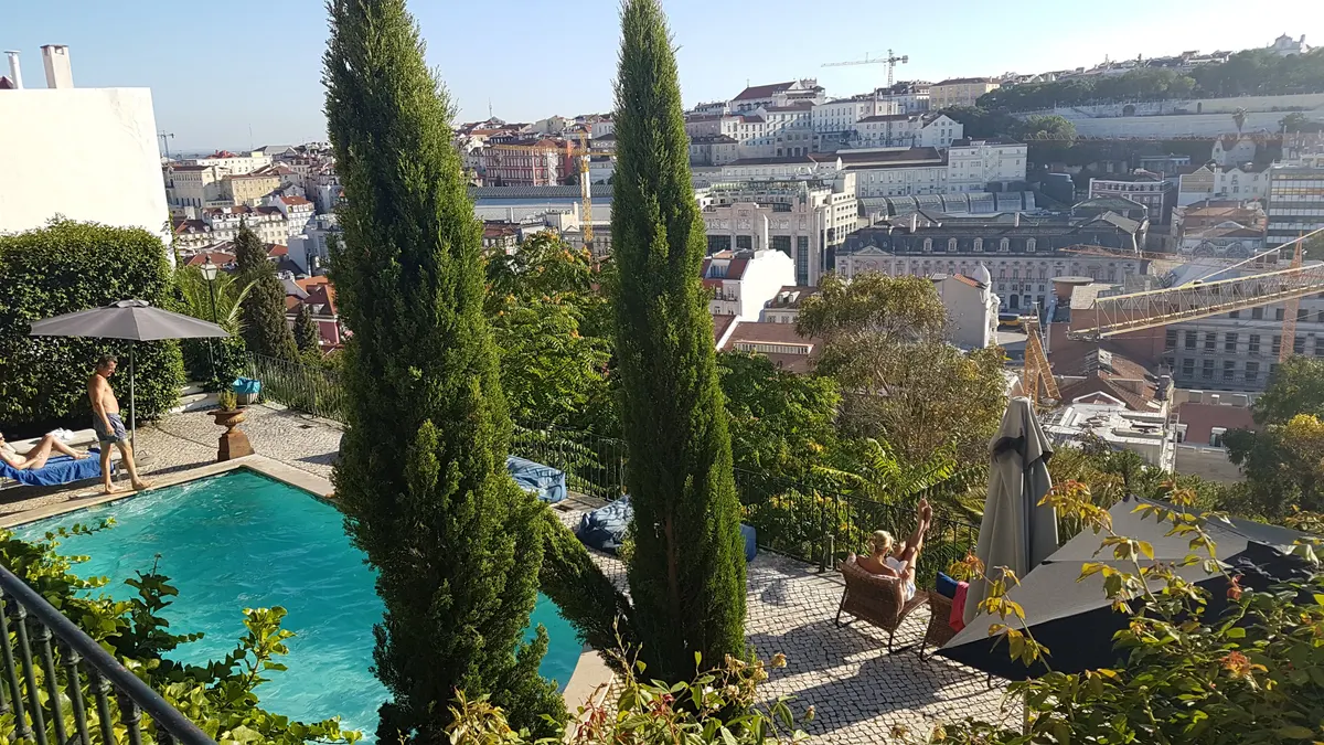 Details at Jardim do Torel Lisbon — travel photo