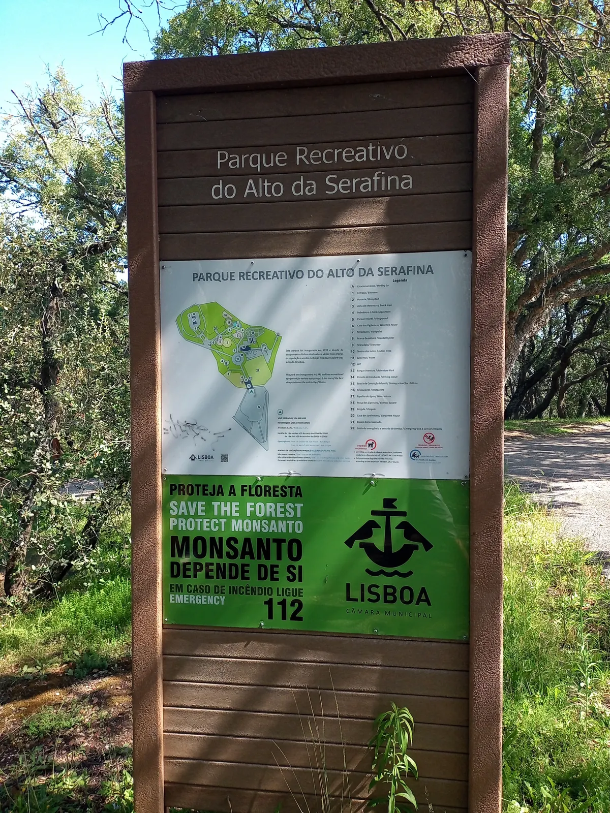 Details at Parque Florestal de Monsanto Lisbon — travel photo