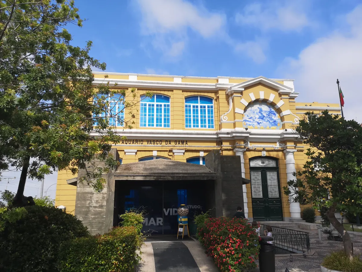 Main view at Vasco da Gama Aquarium Lisbon — travel photo