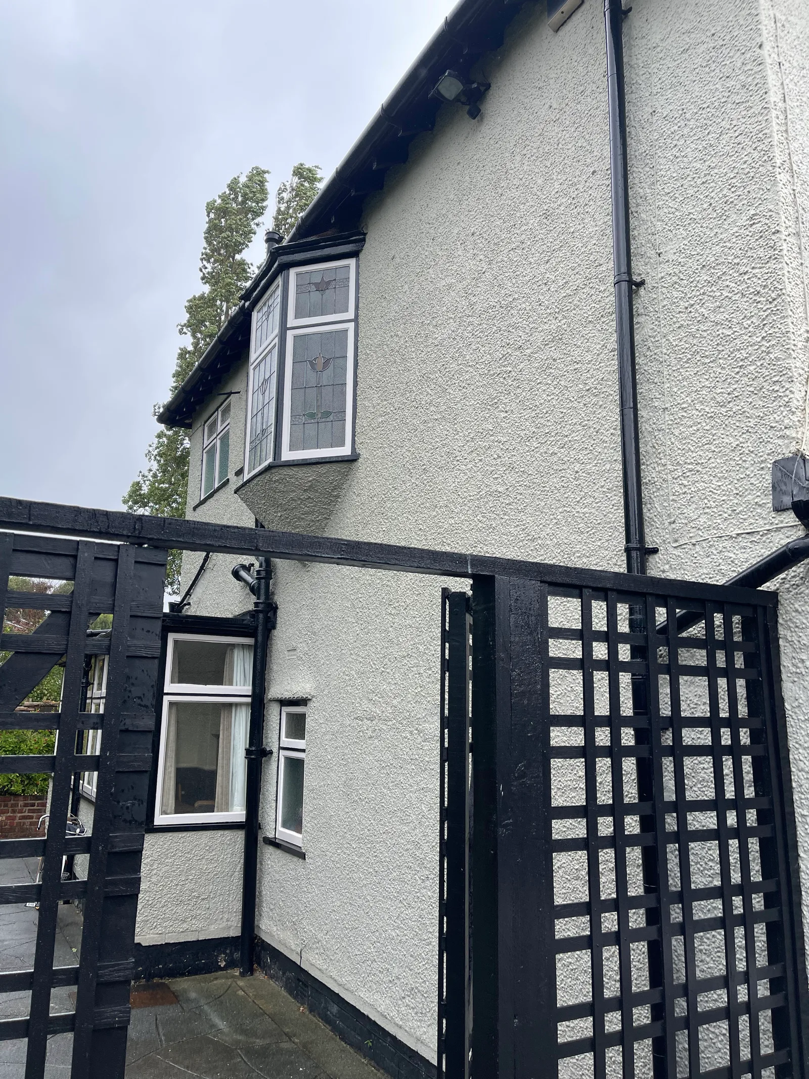 Details at 251 Menlove Avenue - John Lennon home Liverpool — travel photo