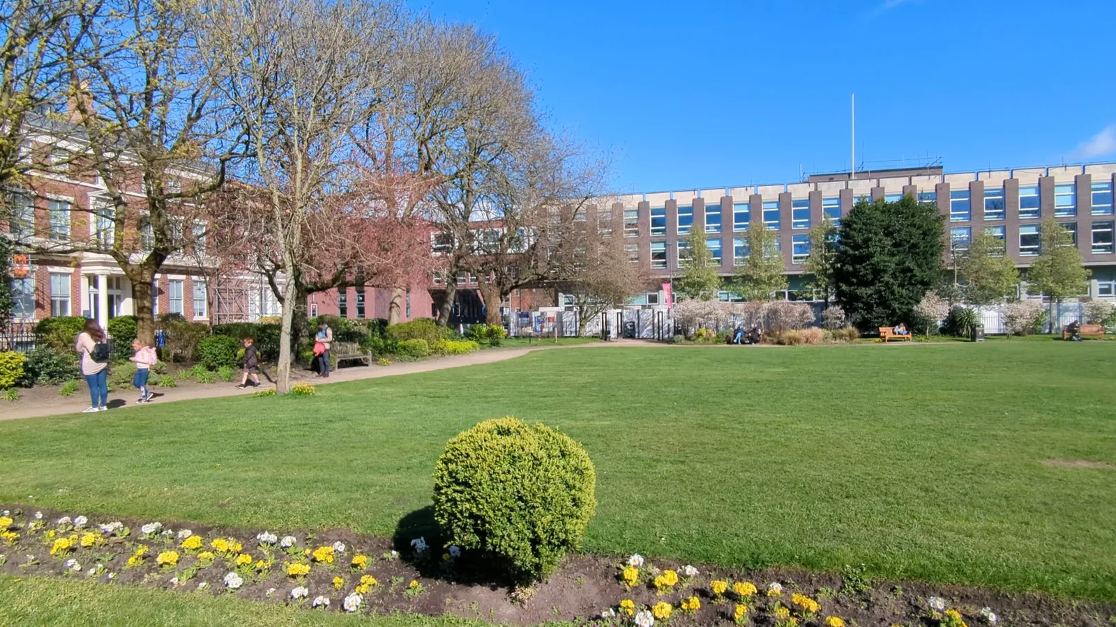 Main view at Abercromby Square Park Liverpool — travel photo