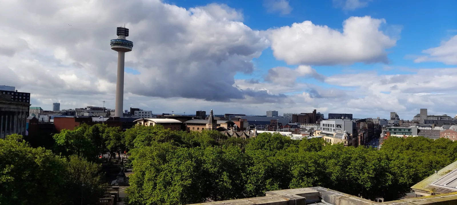 Atmosphere at Central Library Liverpool — travel photo