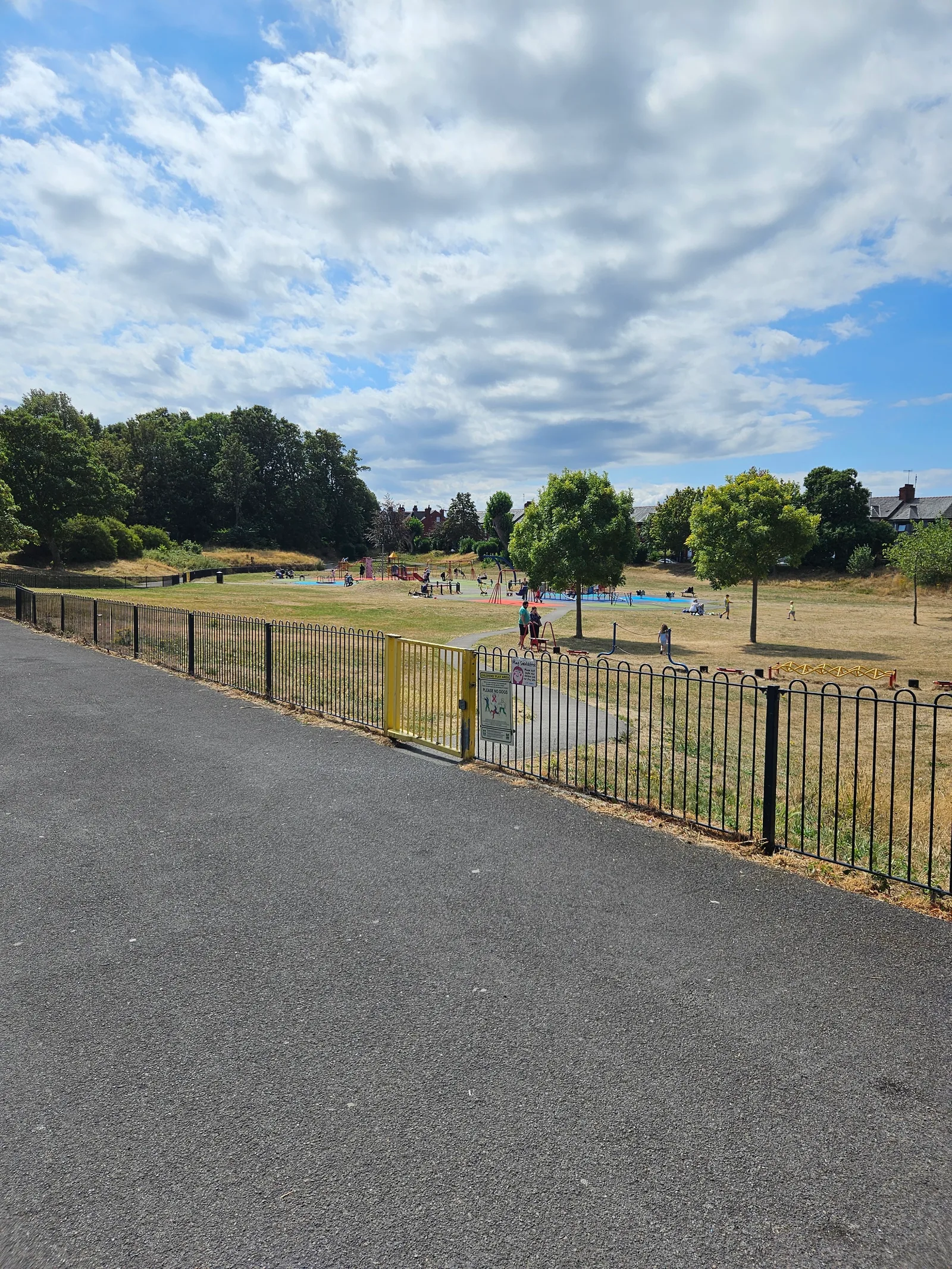 Details at Derby Park Liverpool — travel photo