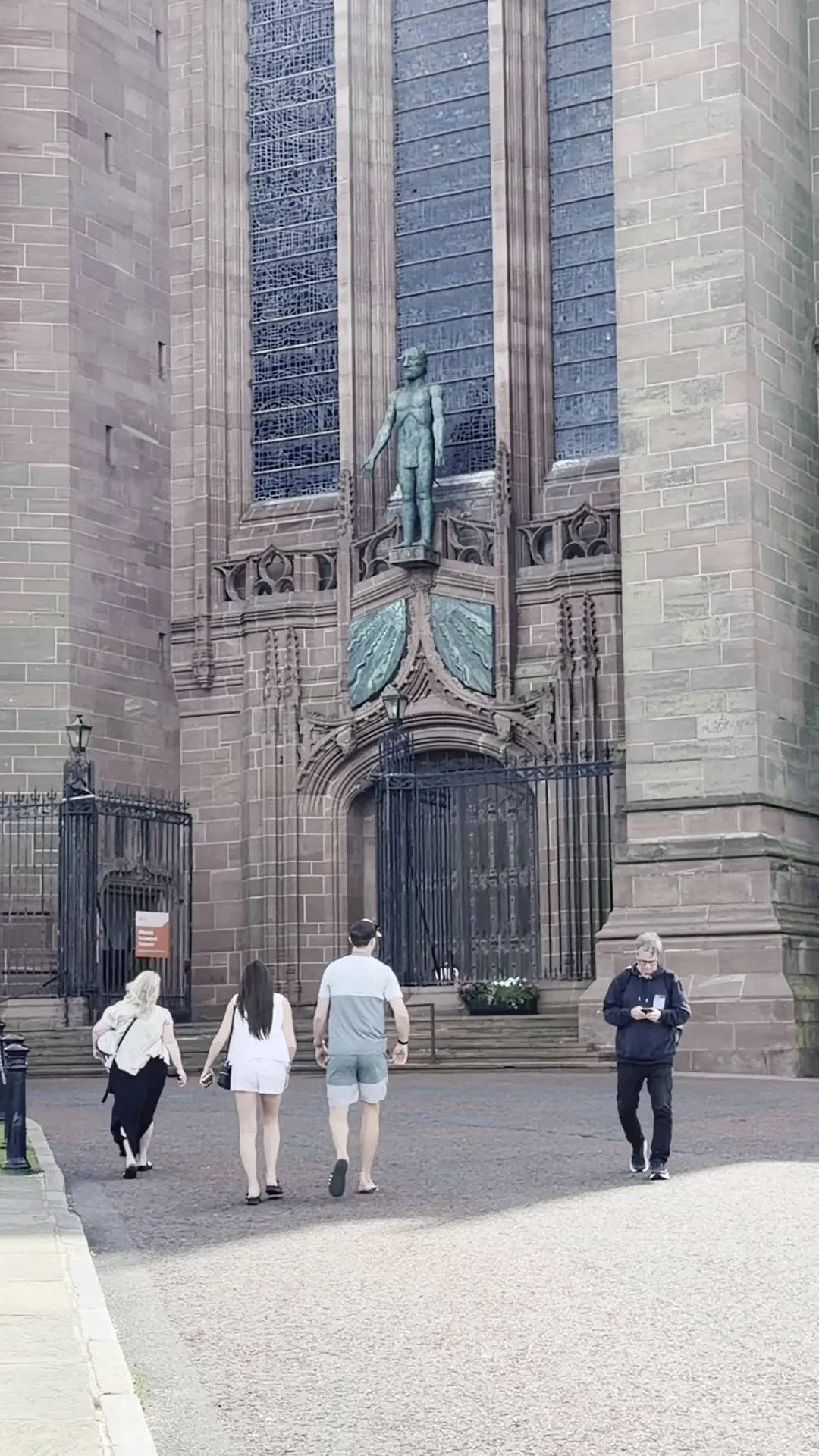 Details at Liverpool Cathedral Liverpool — travel photo
