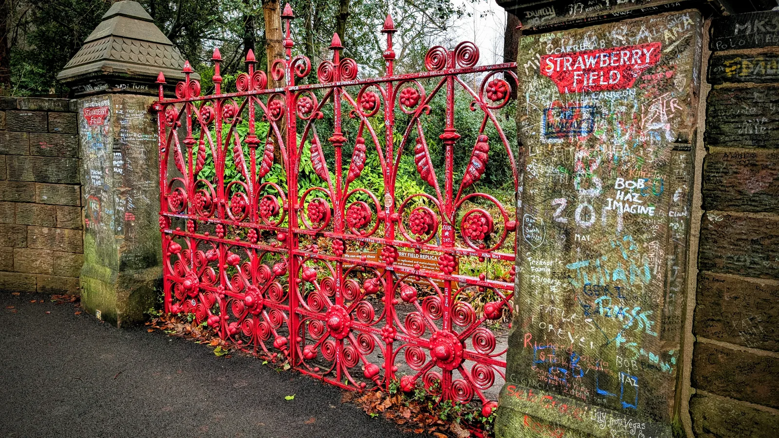 Atmosphere at National Trust - John Lennon's Childhood Home Liverpool — travel photo