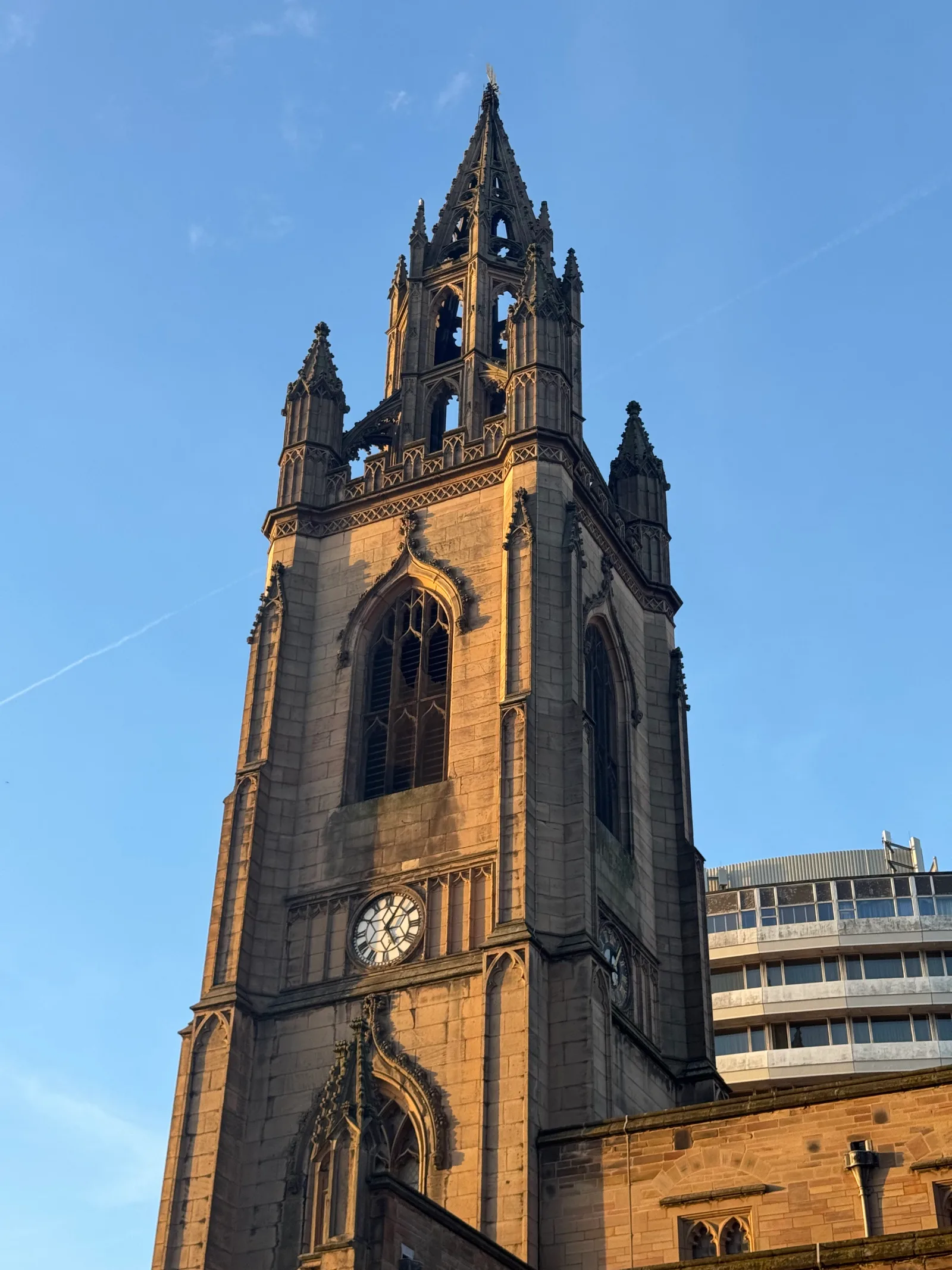 Main view at Our Lady and St Nicholas Church Garden Liverpool — travel photo
