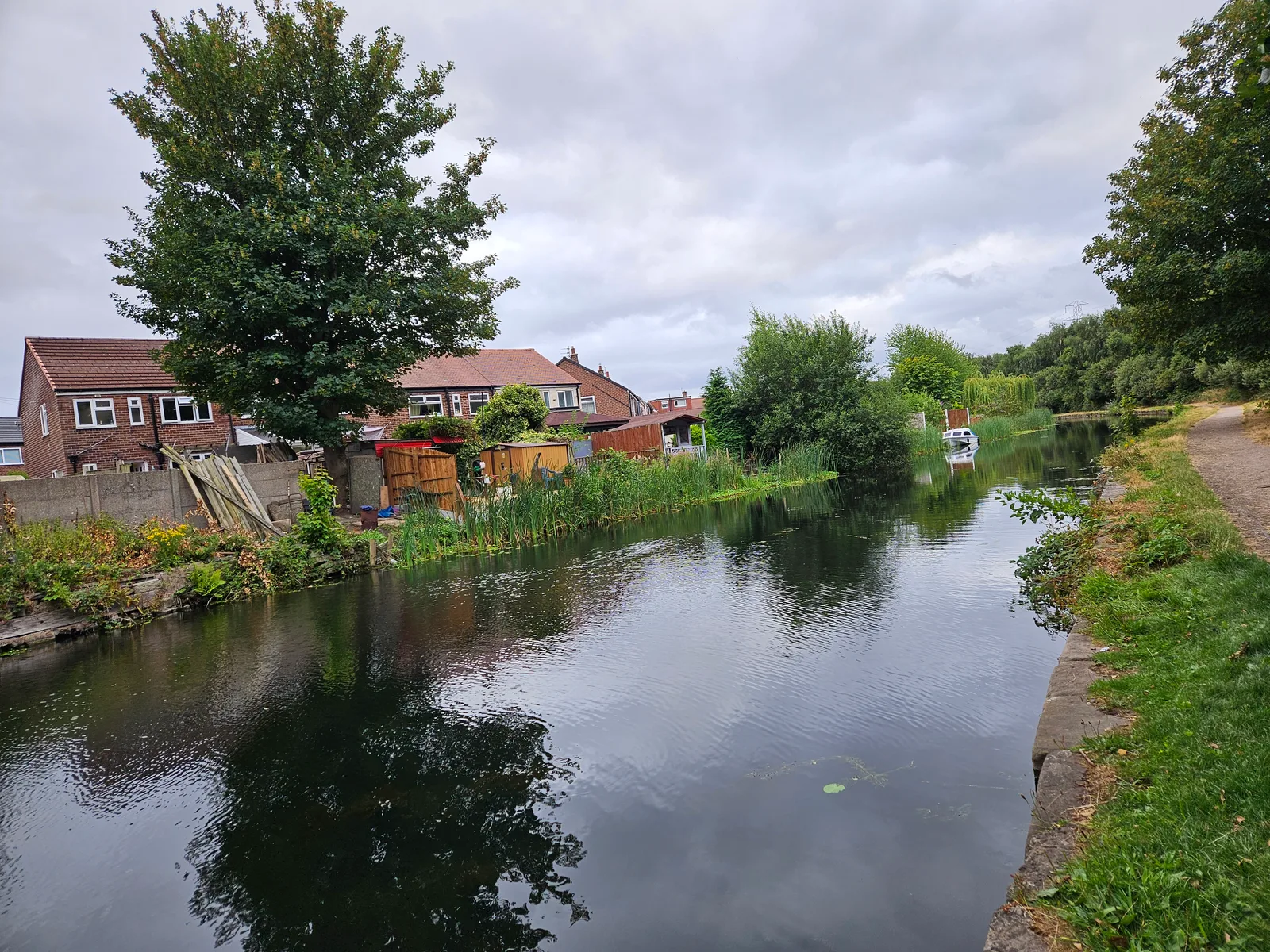 Main view at Rimrose Valley Country Park Liverpool — travel photo