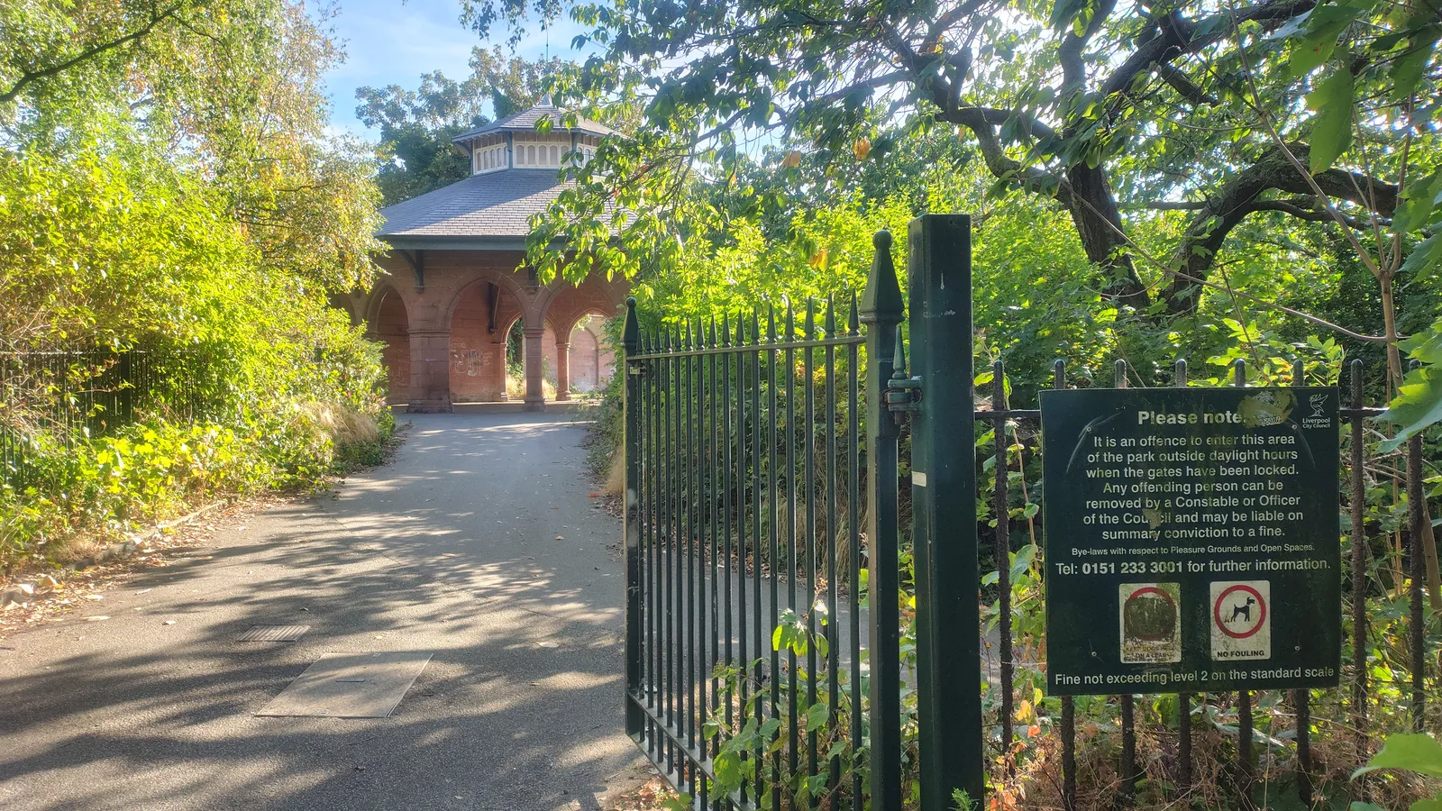 Main view at Stanley Park Liverpool — travel photo
