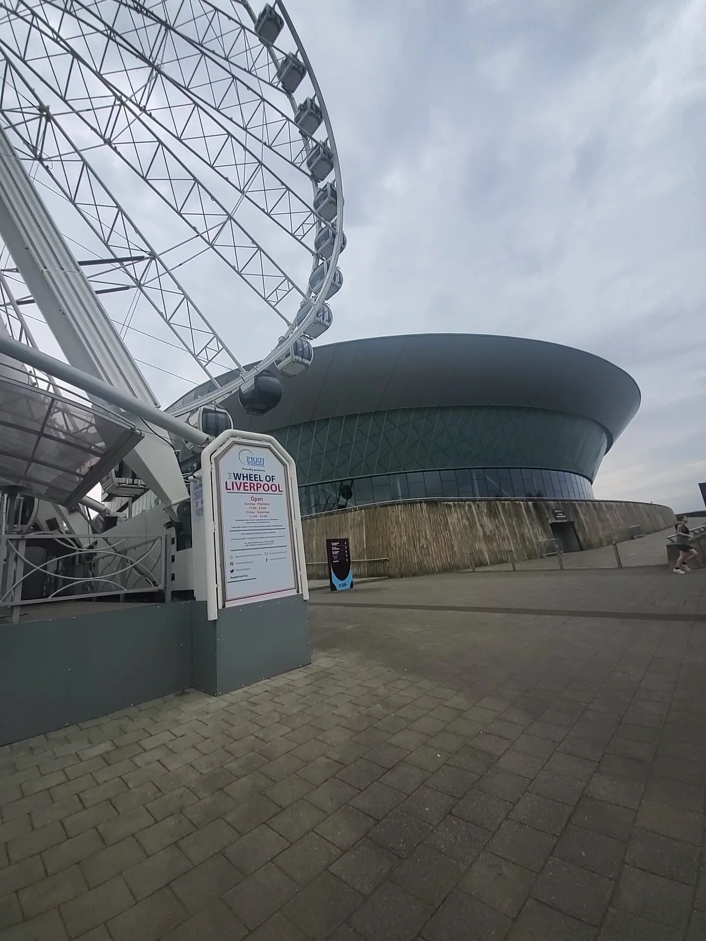 Atmosphere at Wheel of Liverpool Liverpool — travel photo