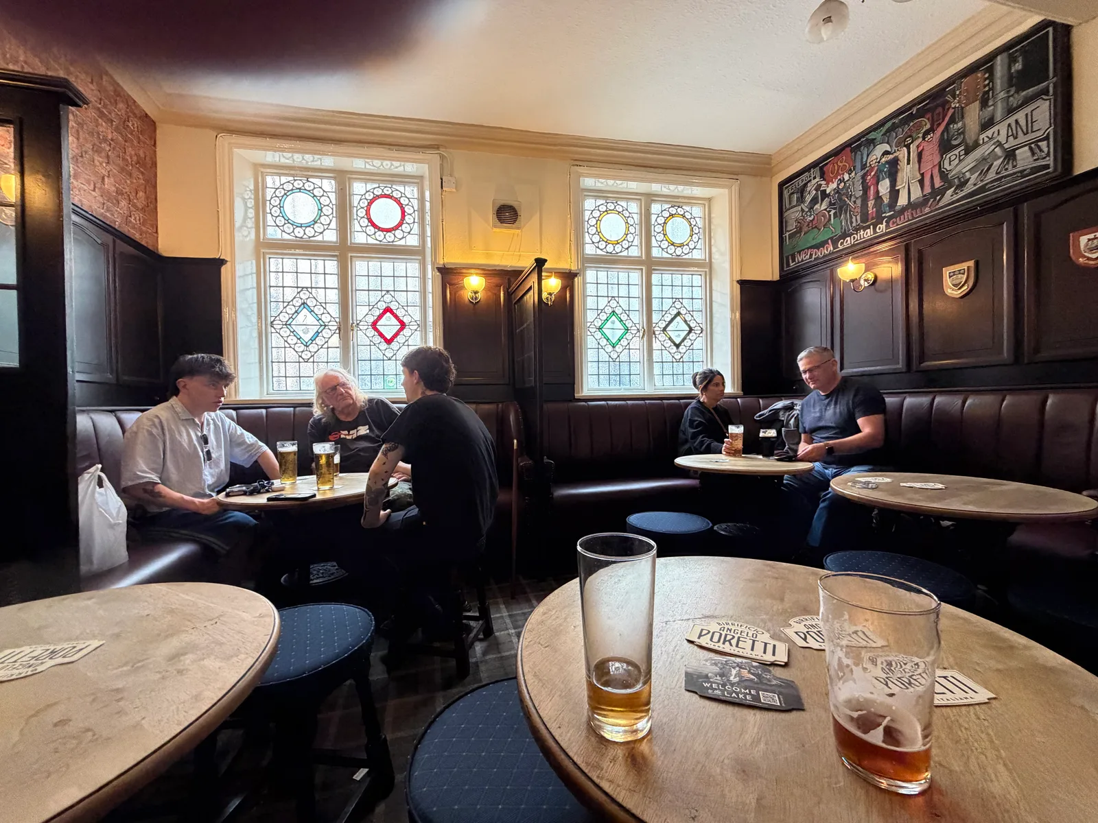 Interior at Ye Hole In Ye Wall Liverpool — travel photo