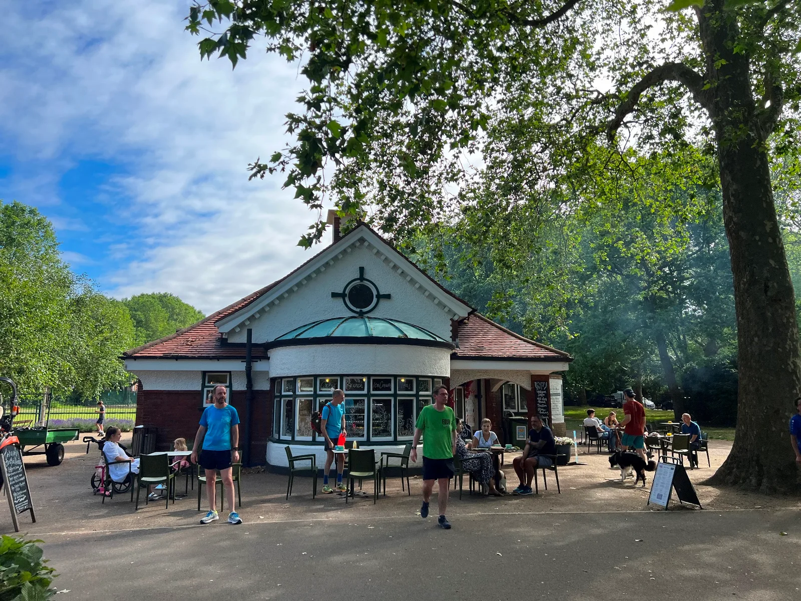 Details at Bishops Park London — travel photo