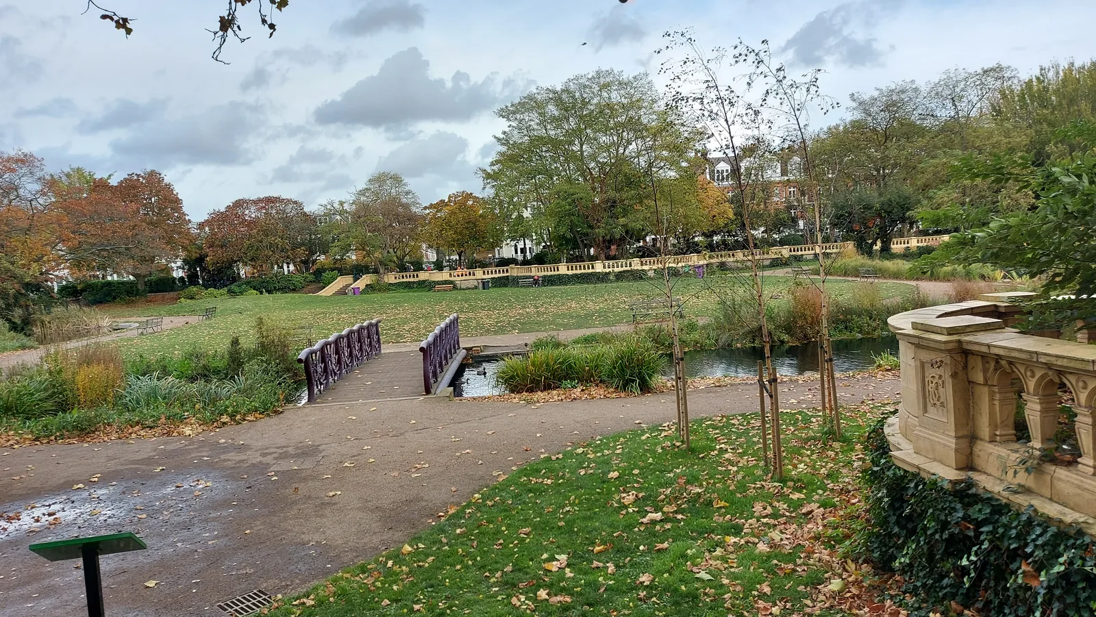 Atmosphere at Bishops Park London — travel photo