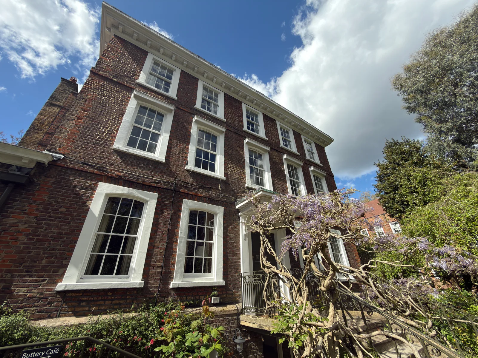 Atmosphere at Burgh House London — travel photo
