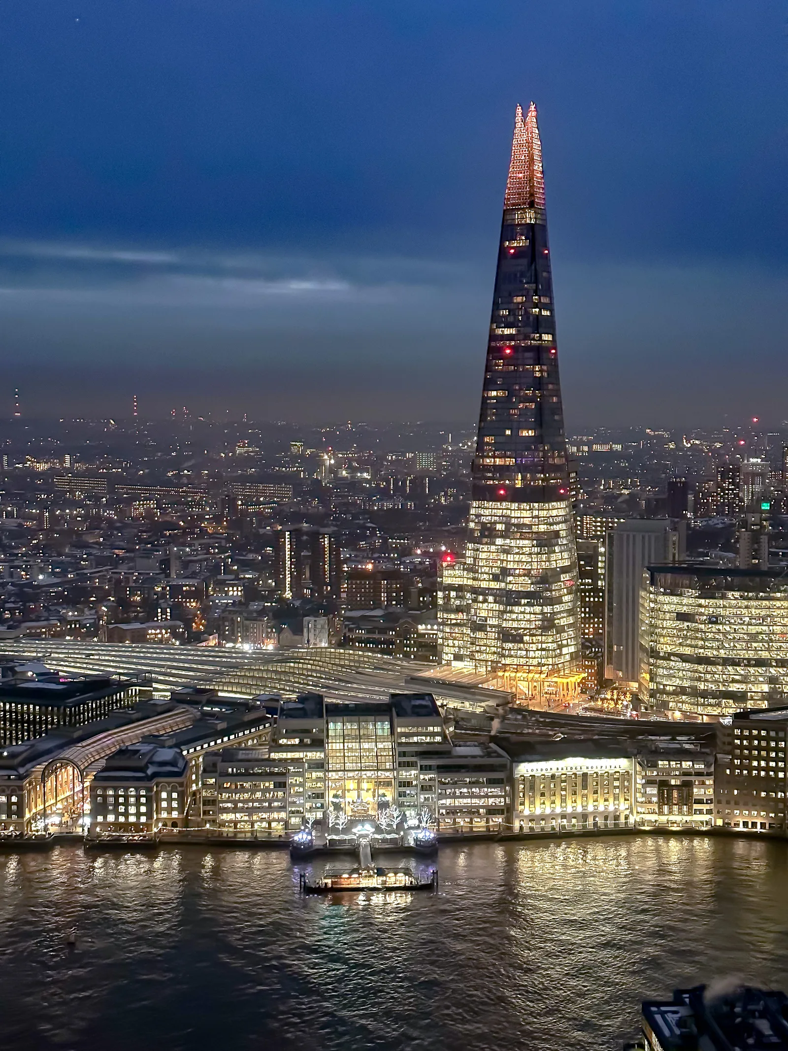 Atmosphere at Sky Garden London — travel photo