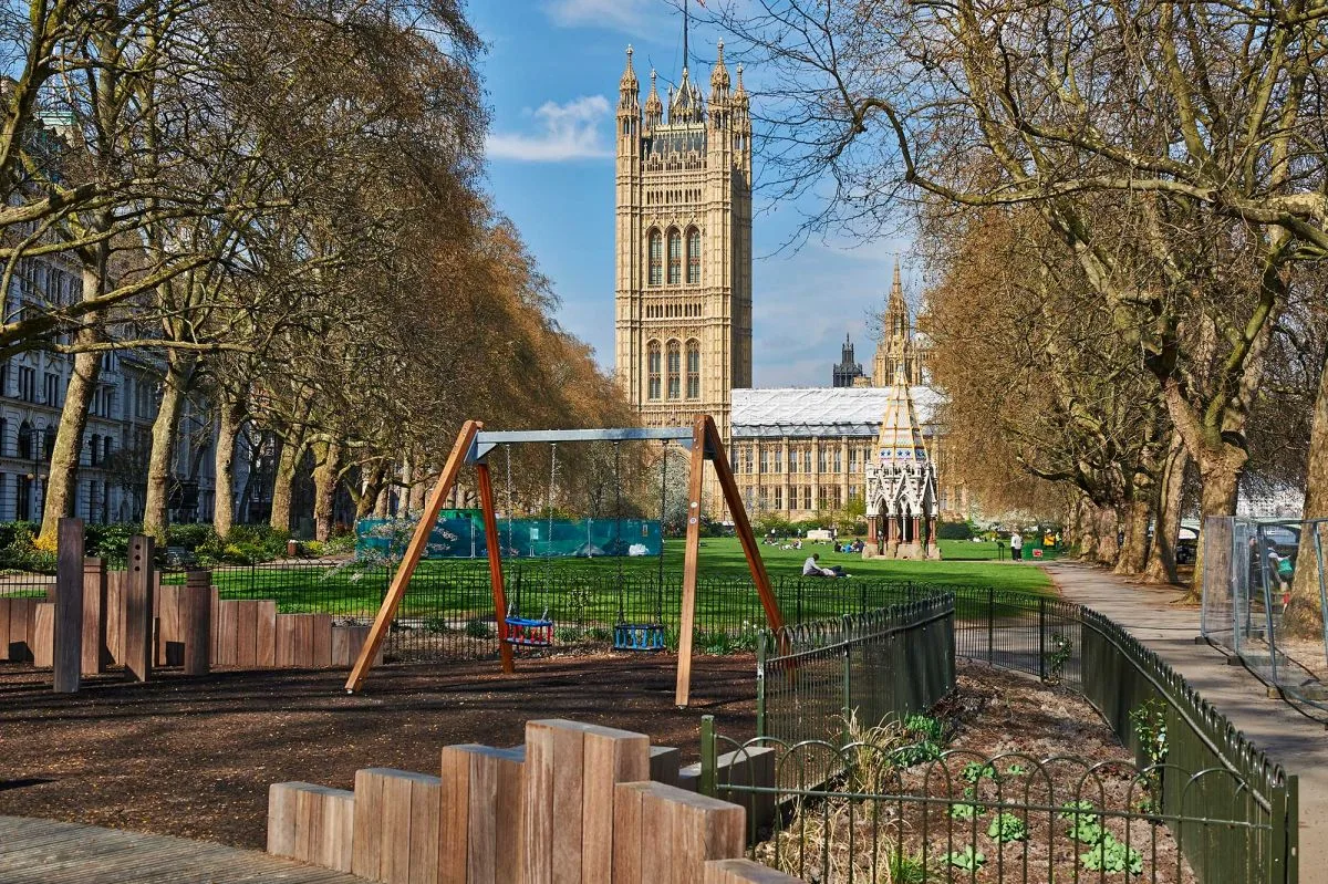 Victoria Tower Gardens — romantic guide London