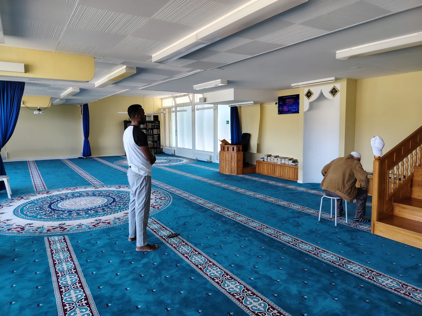 Atmosphere at Al-Huda Verein Lucerne — travel photo