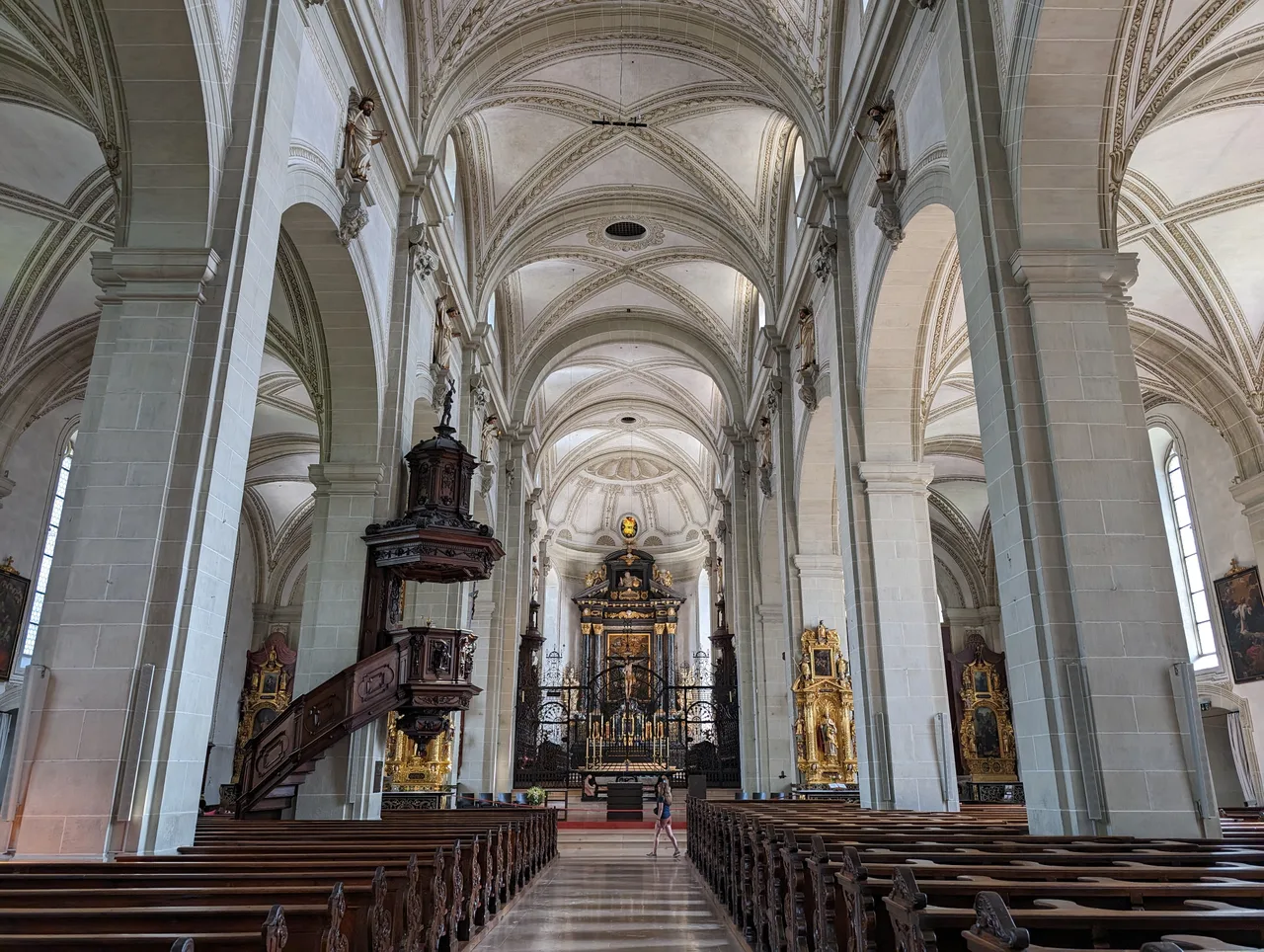 Hofkirche St. Leodegar — rainy day guide Lucerne