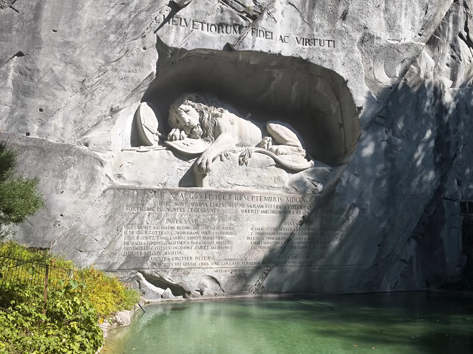Main view at Lion Monument Lucerne — travel photo