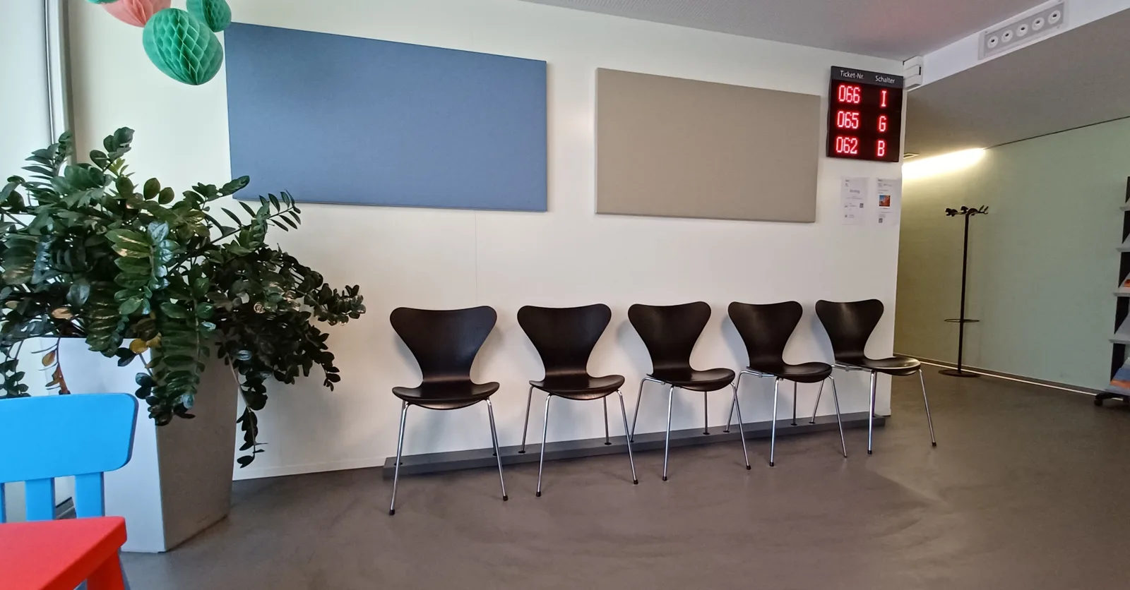 Details at Passport office Canton Lucerne Lucerne — travel photo