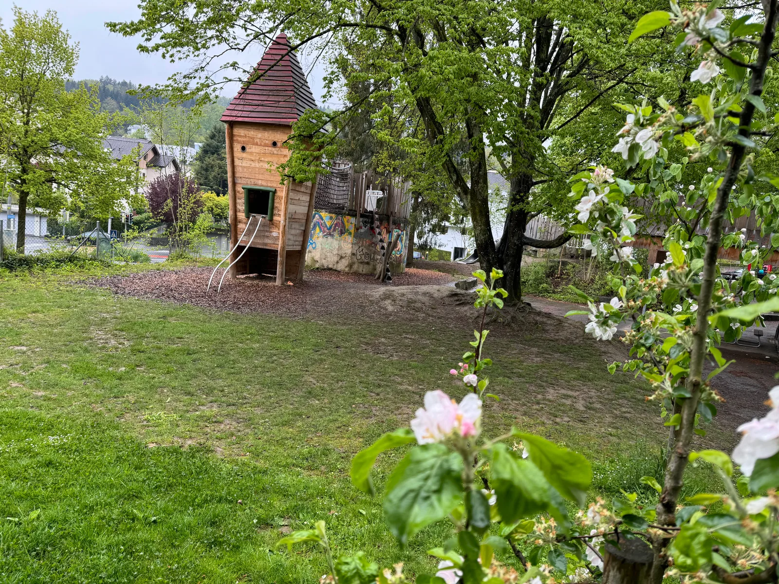 Main view at Spielplatz Wartegg | Stadt Luzern Lucerne — travel photo