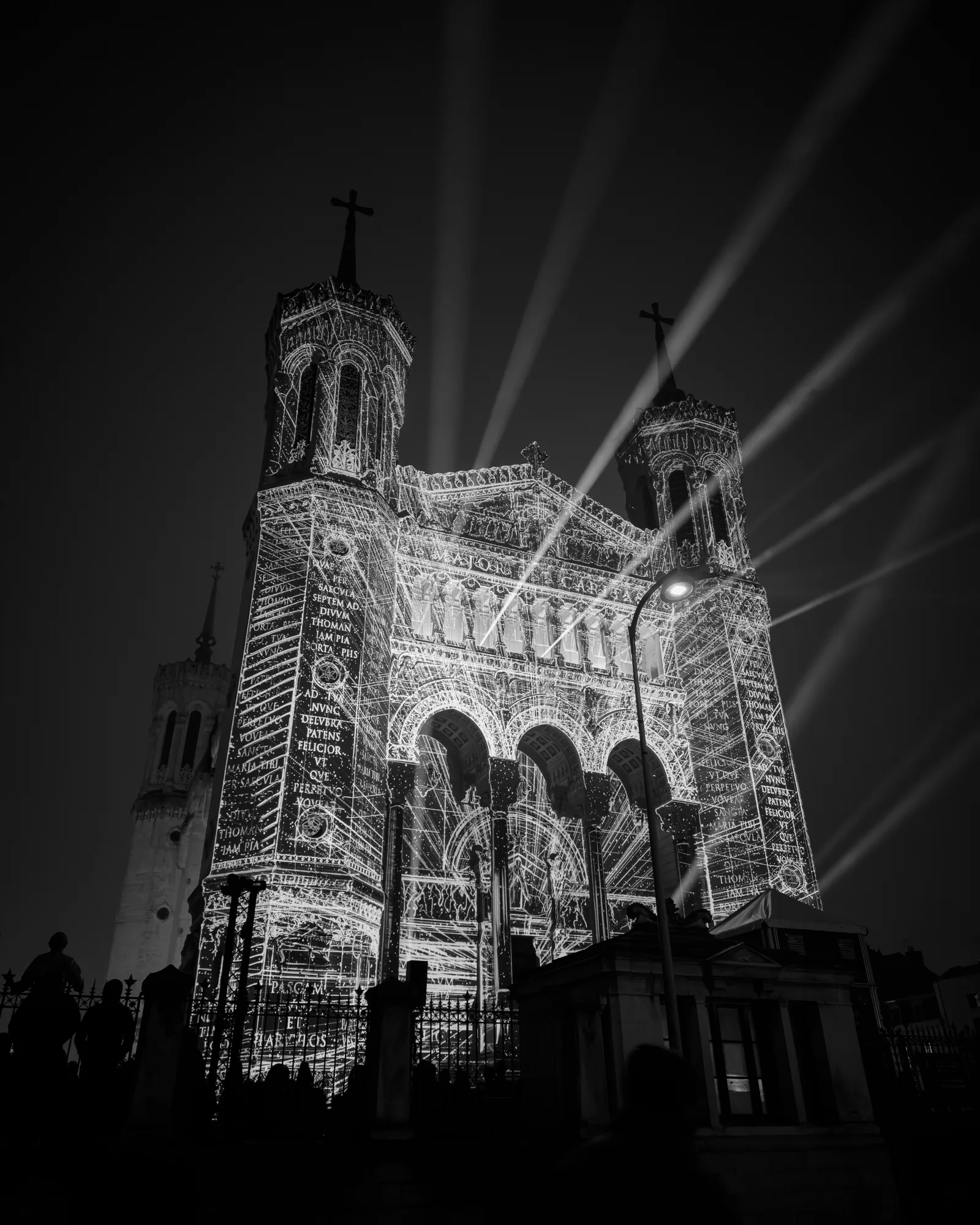 Details at Basilique Saint-Bonaventure de Lyon Lyon — travel photo