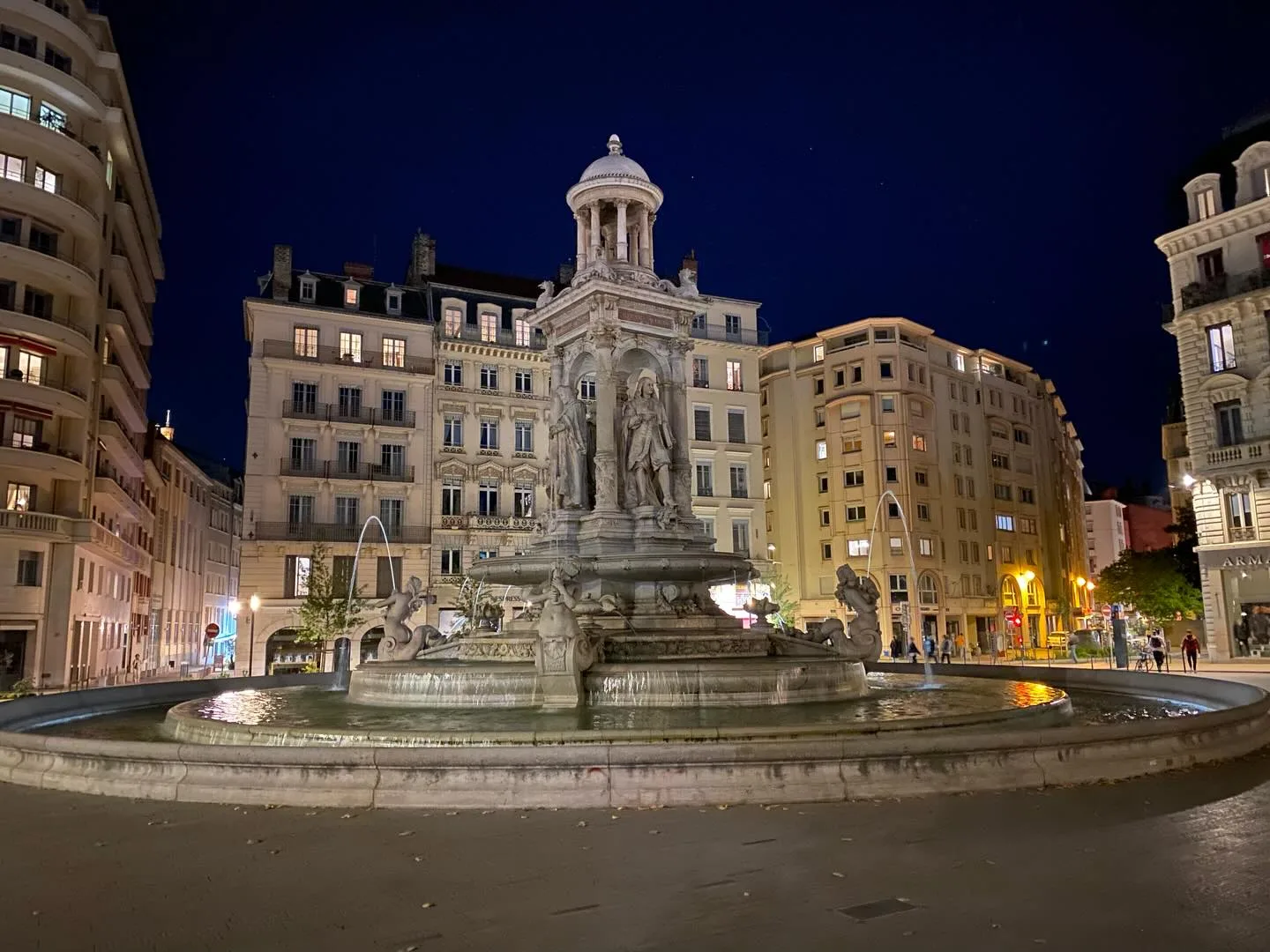 Main view at Fontaine des Jacobins Lyon — travel photo