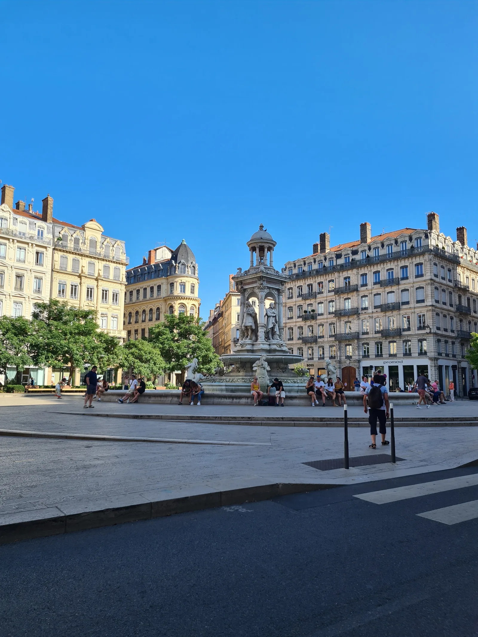 Interior at Fontaine des Jacobins Lyon — travel photo
