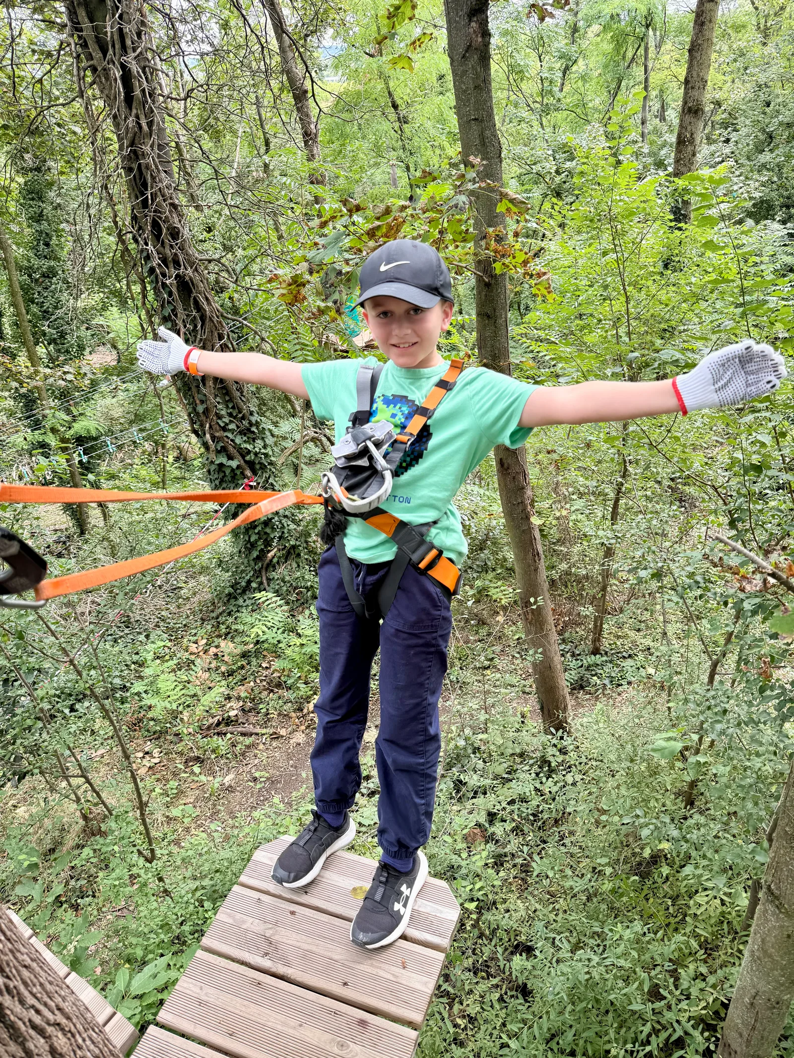 Atmosphere at France Aventures Lyon Fort de Bron - Parc d'accrobranche Lyon — travel photo