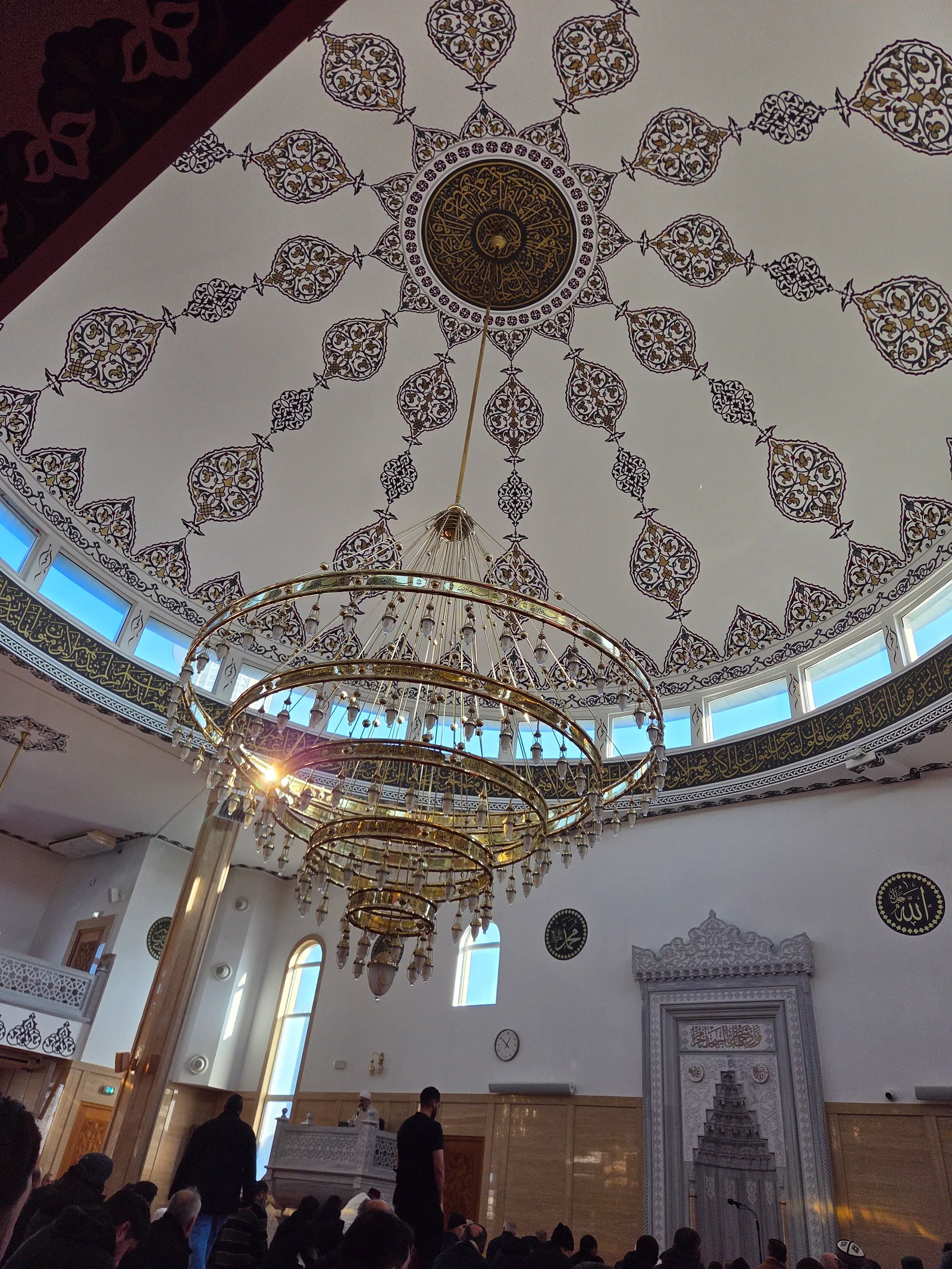 Atmosphere at Grande Mosquée Eyüp Sultan Lyon — travel photo