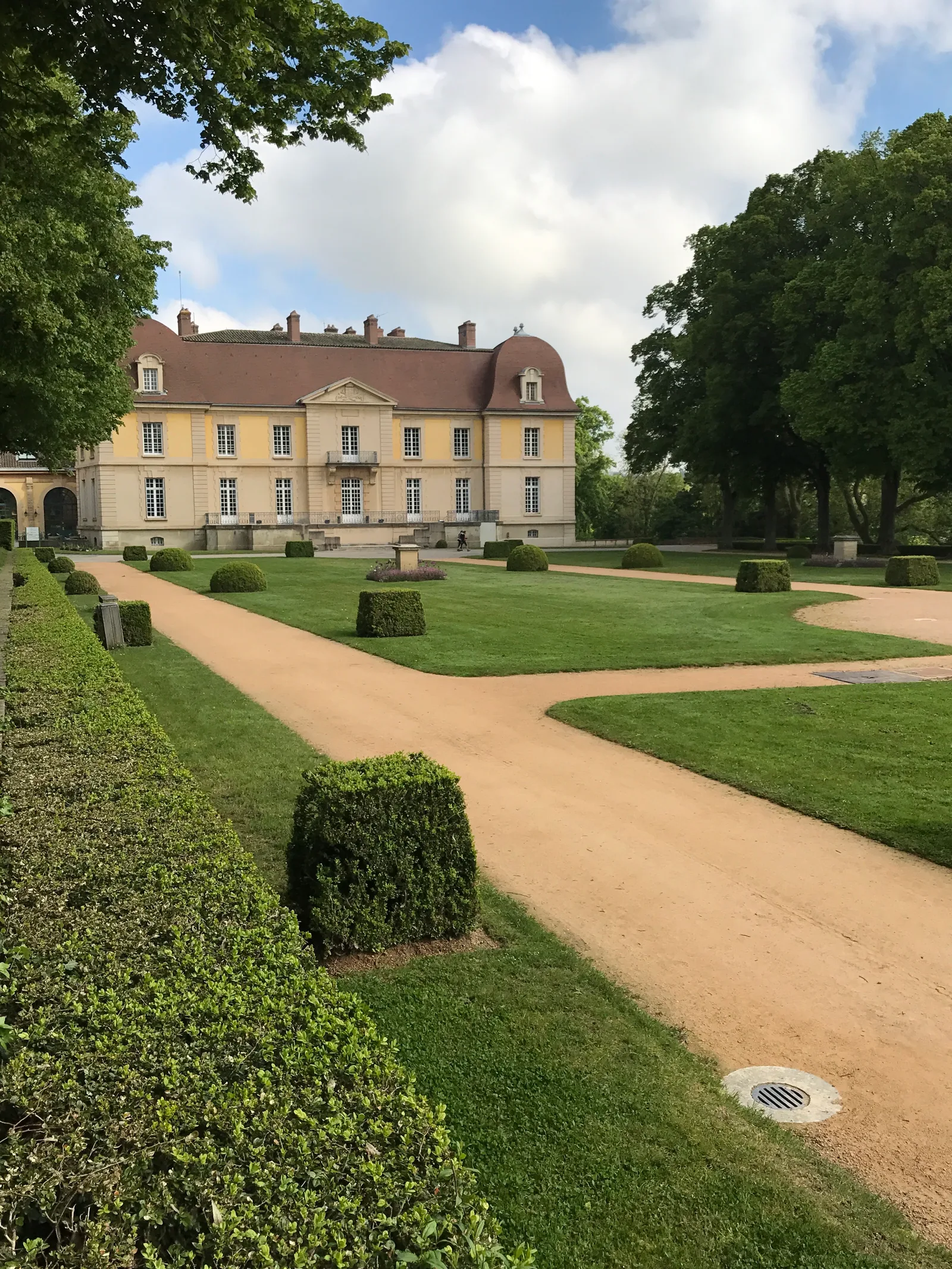 Main view at Lacroix-Laval domain Lyon — travel photo