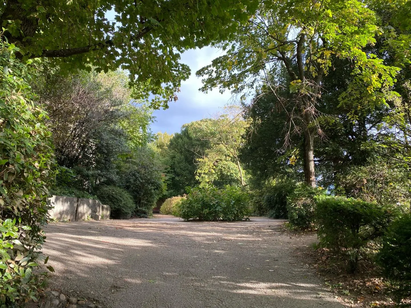 Details at Parc des Hauteurs Lyon — travel photo